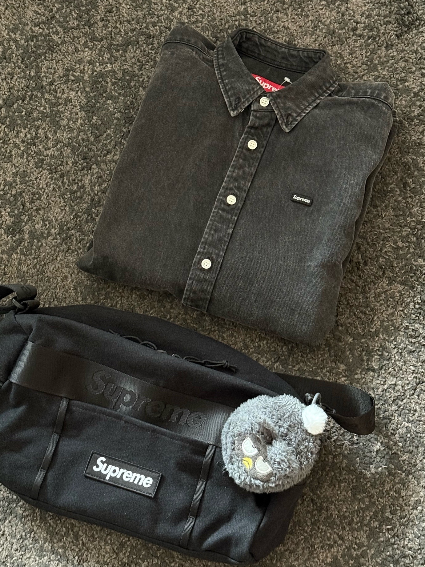 Supreme Small Box Denim Shirt Black - 25SS, CDG x Novesta Star Master White 착용 스타일 - 3