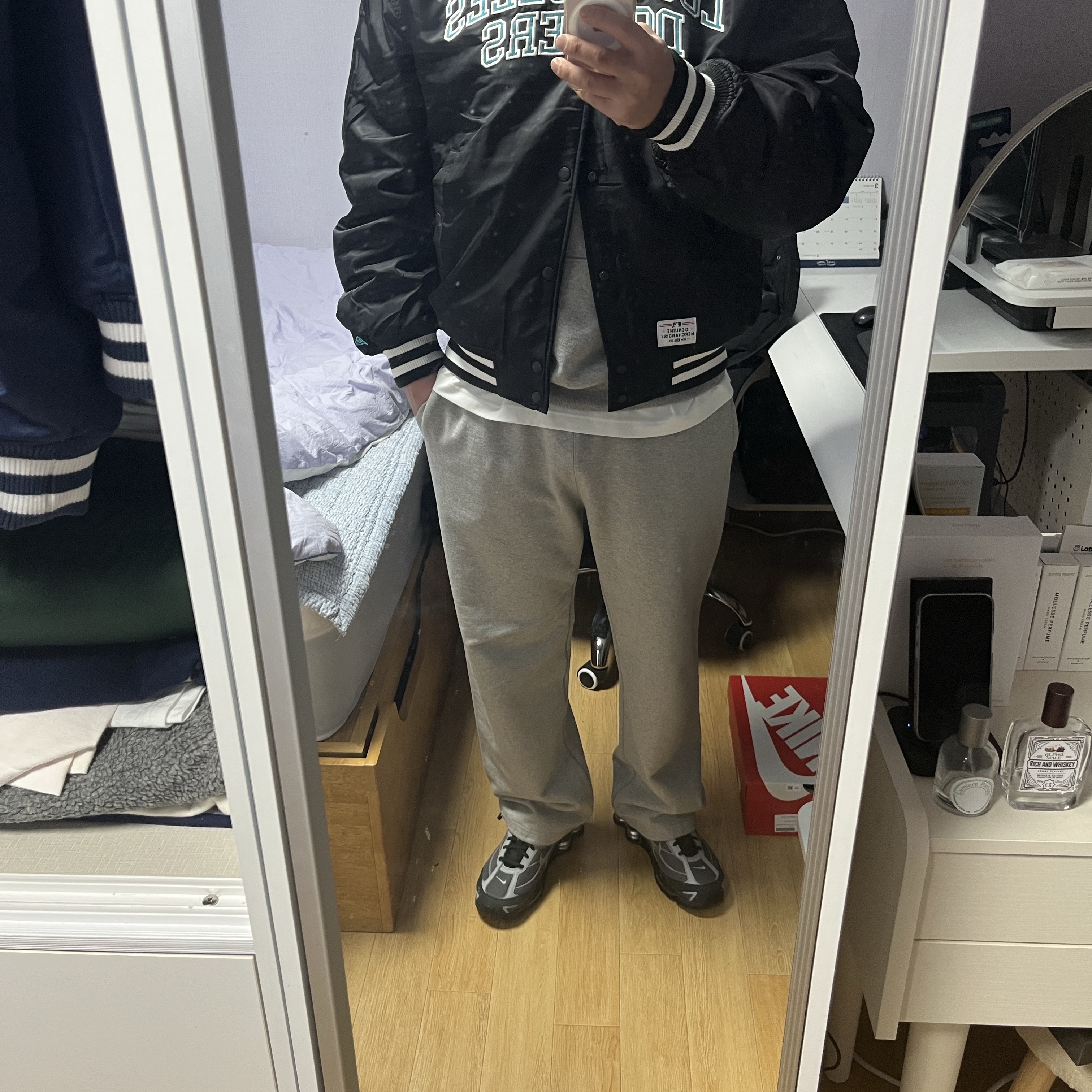 Nike Shox Ride 2 Light Graphite Anthracite 착용 스타일 - 2