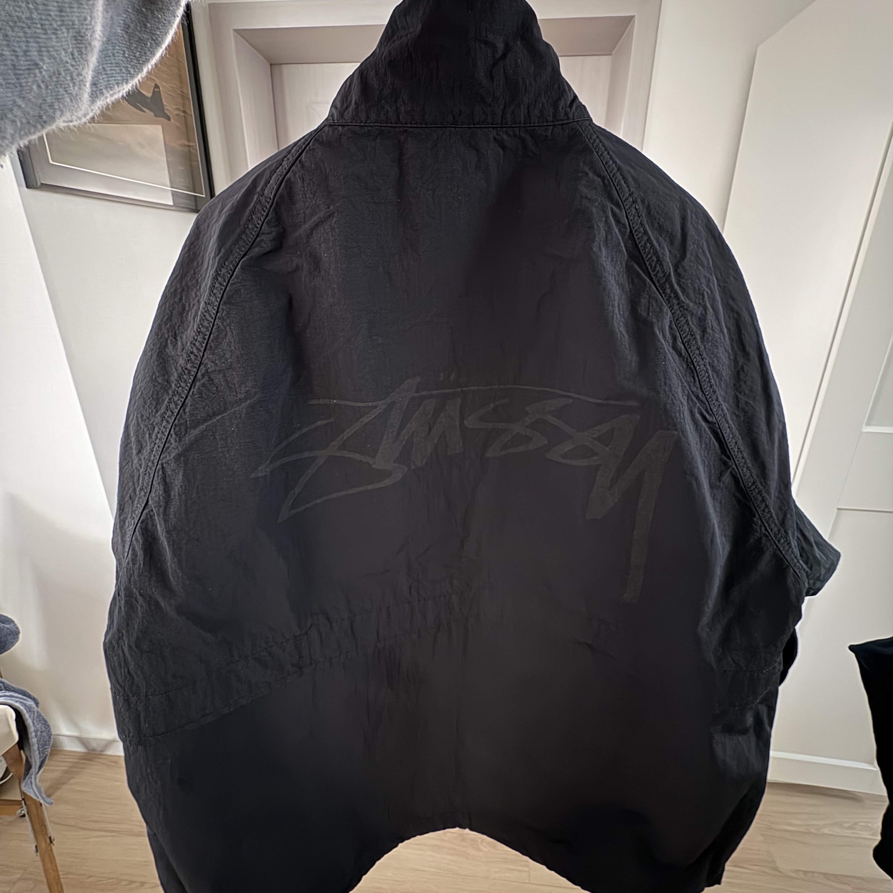 Stussy Warm Up Jacket Black 착용 스타일