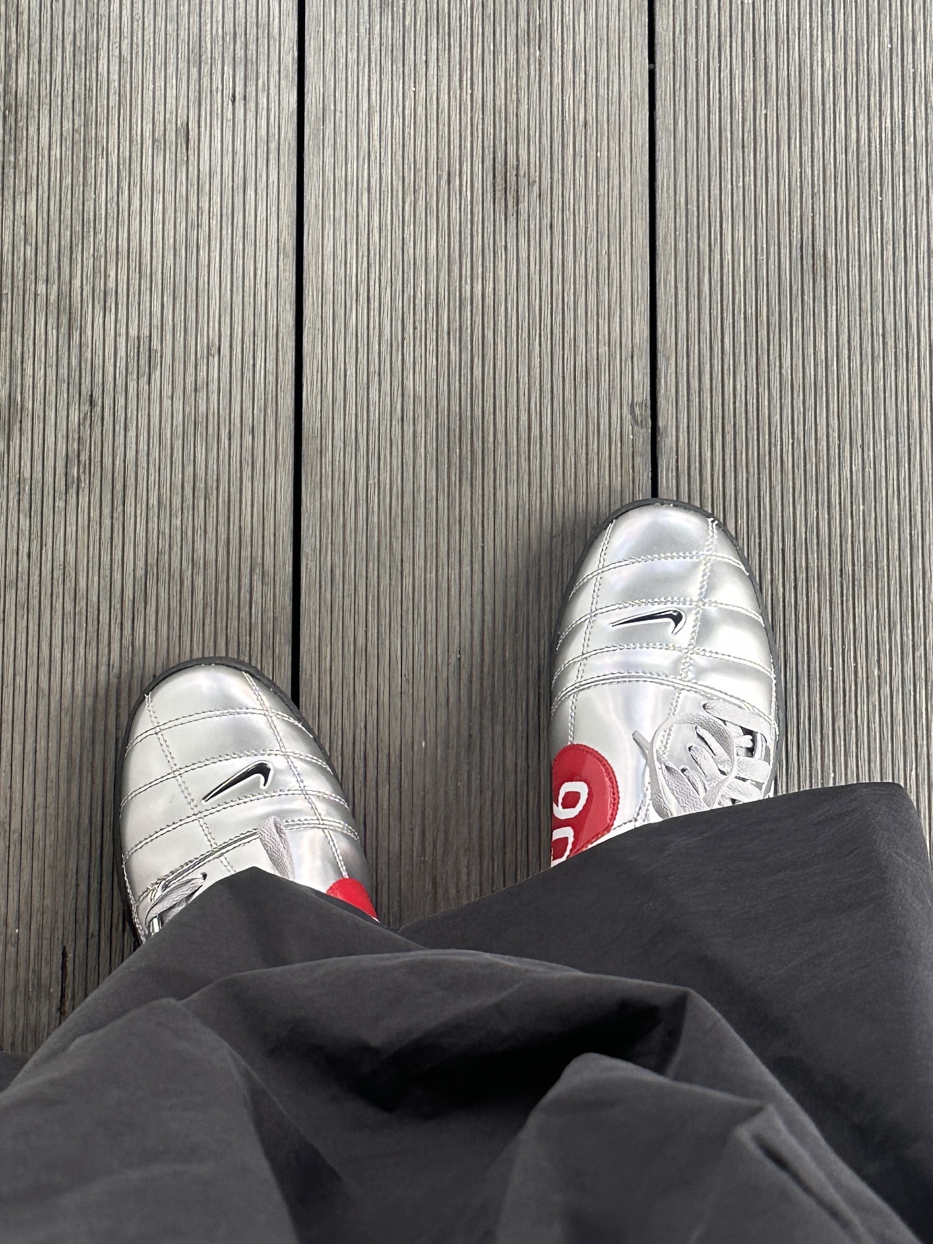 Nike Total 90 III SP Metallic Silver and Black 착용 스타일 - 1