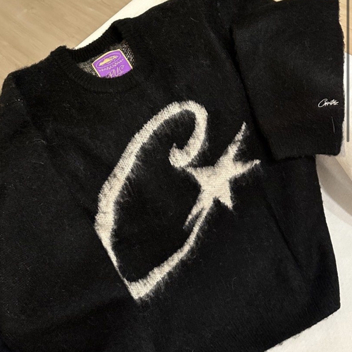 Corteiz C Star Mohair Knit Sweater Black 착용 스타일 - 2