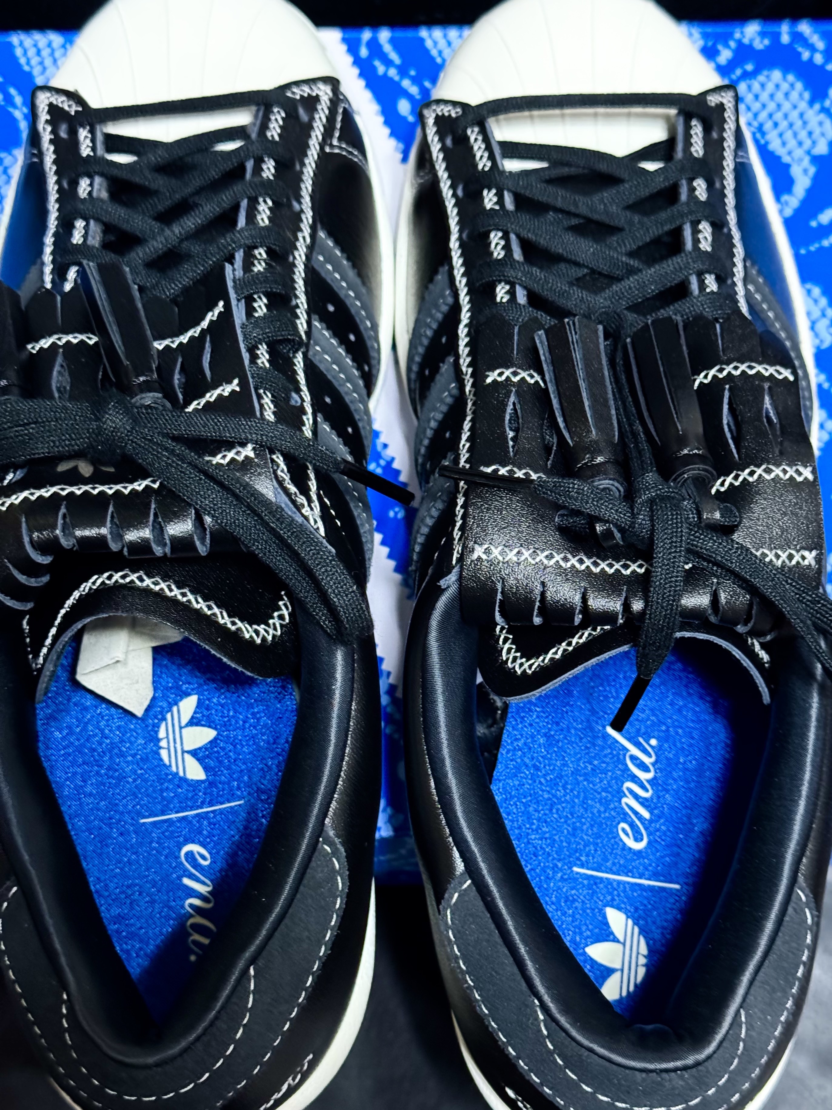 Adidas x END. Superstar Vintage Tying The Knot 착용 스타일 - 1