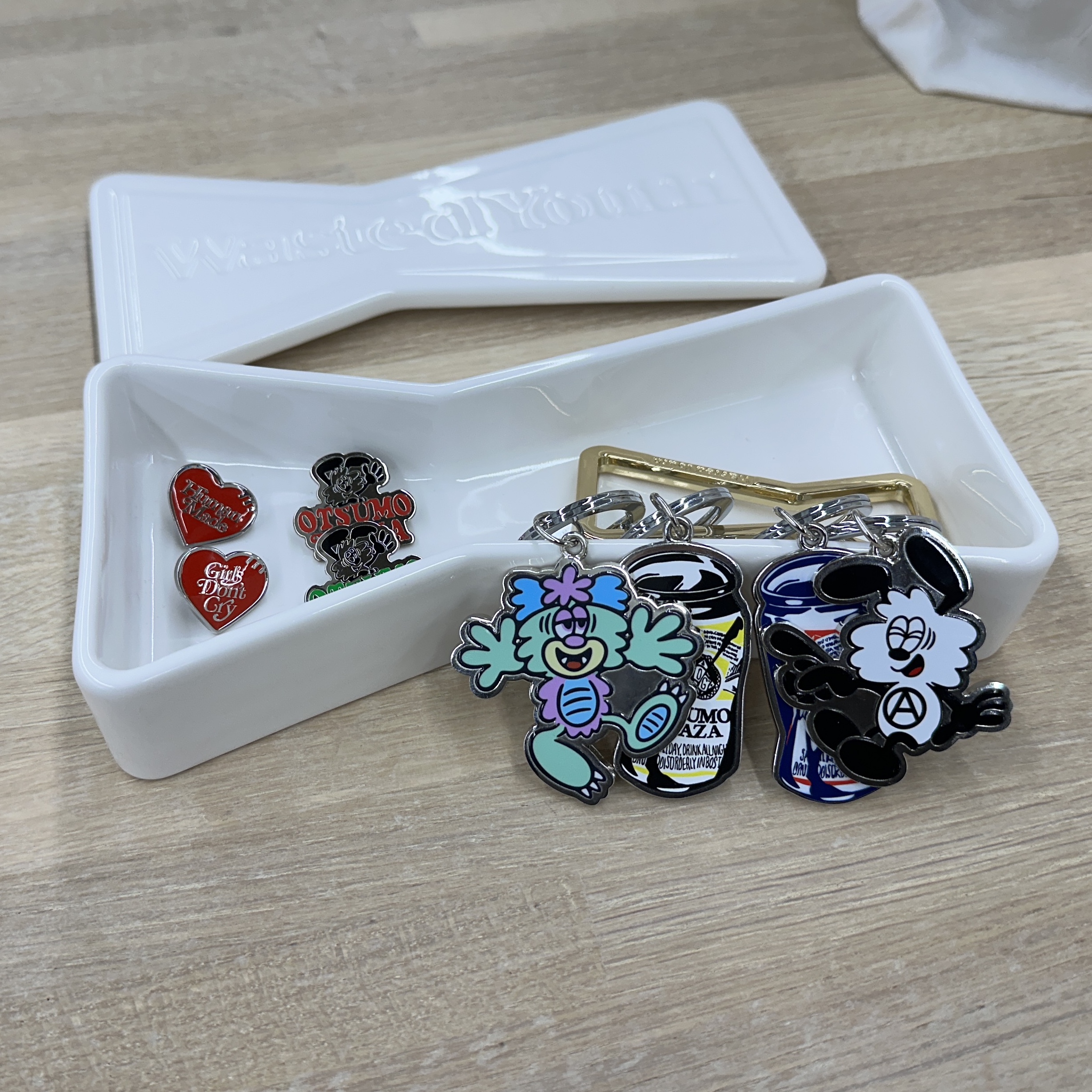 Verdy Otsumo Plaza Key Charm Vick Silver - Otsumo Plaza Exclusive 착용 스타일