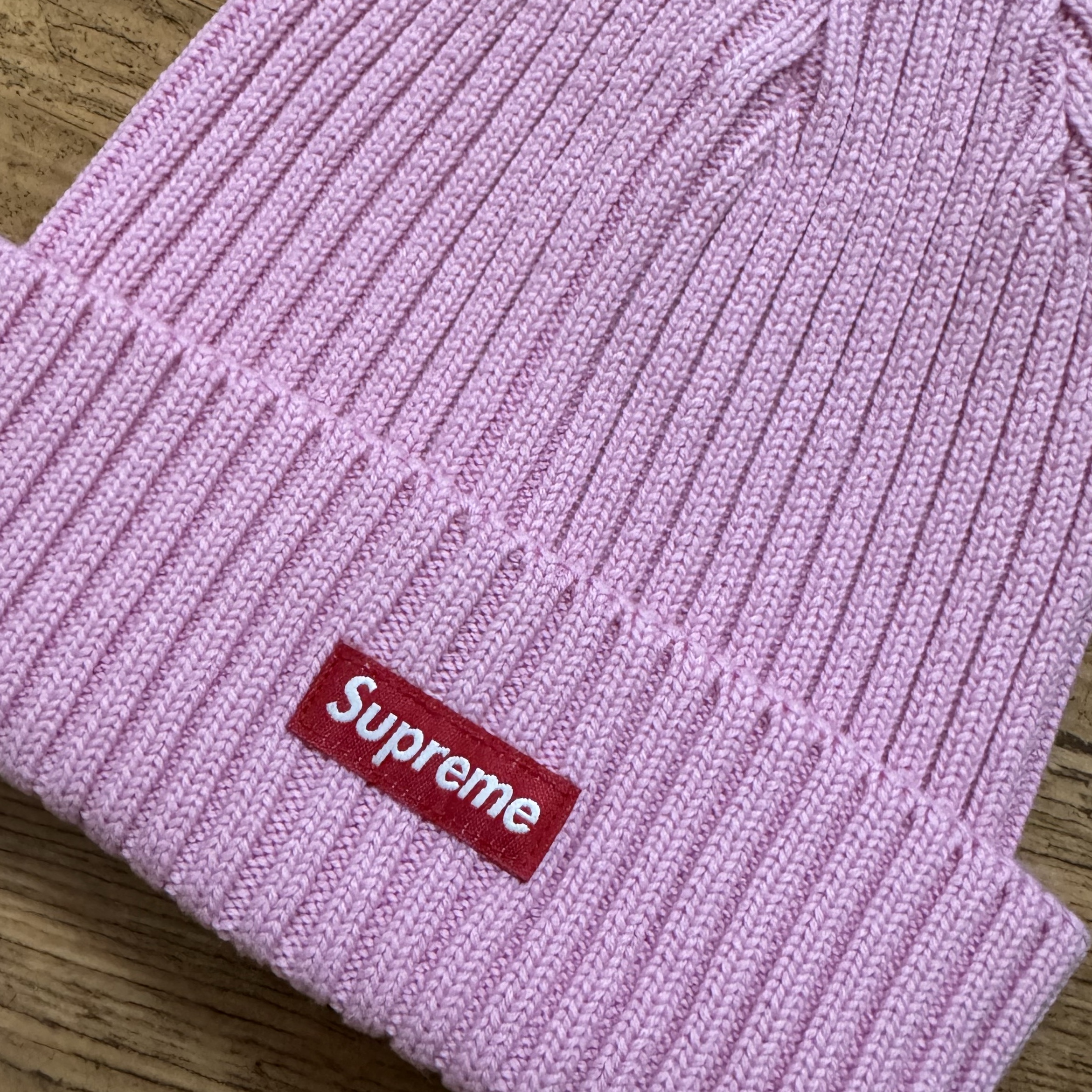 Supreme Overdyed Beanie Pink - 25SS 착용 스타일
