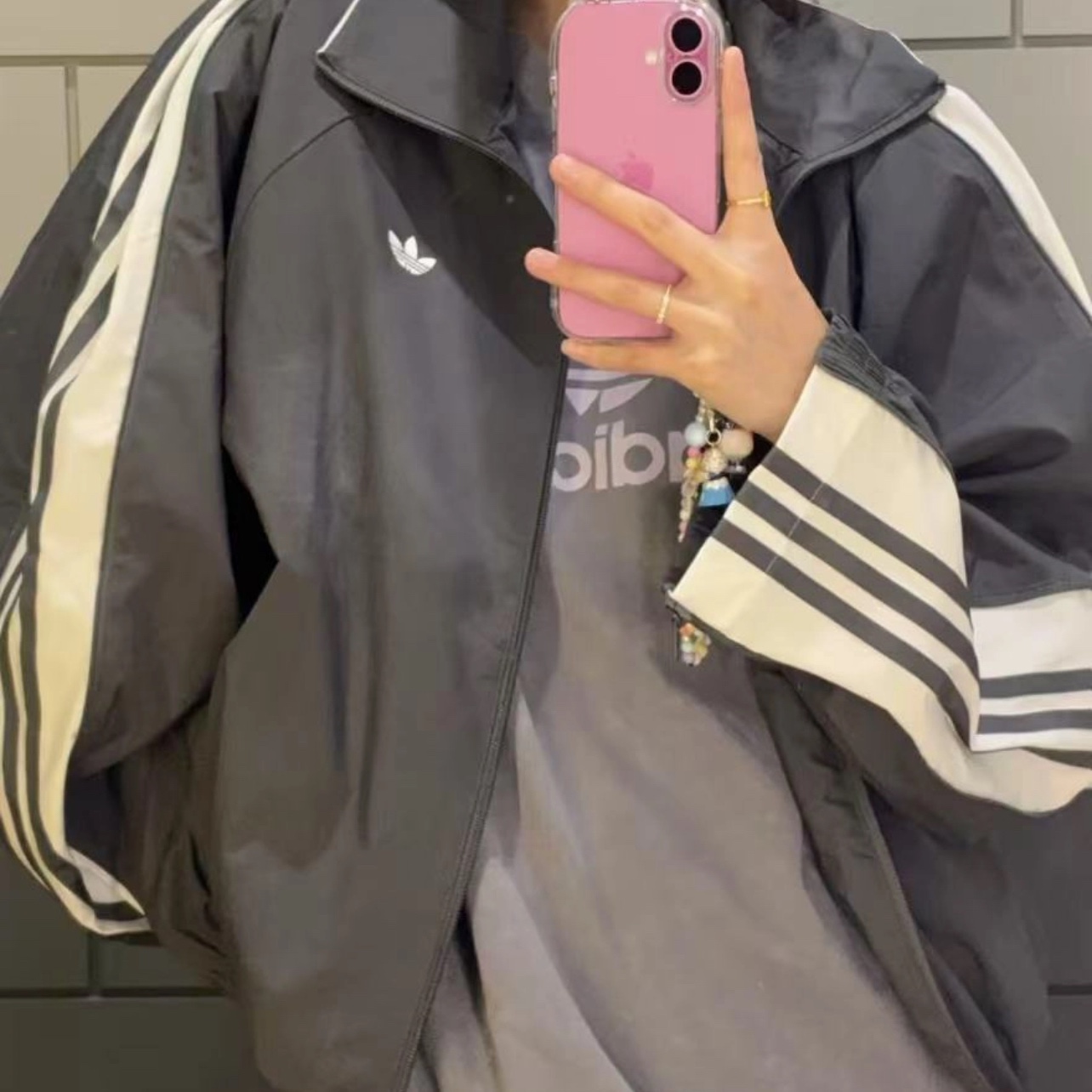(W) Adidas Adilenium Season 3 Zip Track Top Grey Five - KR Sizing 착용 스타일