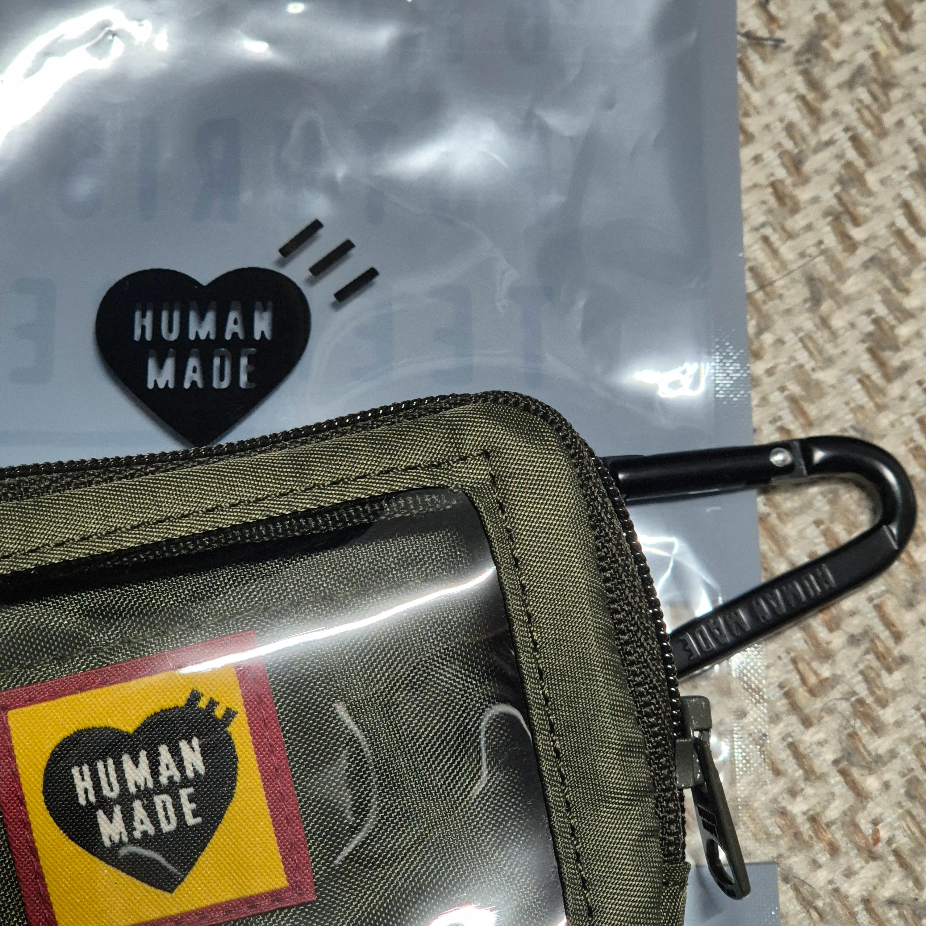 Human Made Military Card Case Olive Drab 착용 스타일