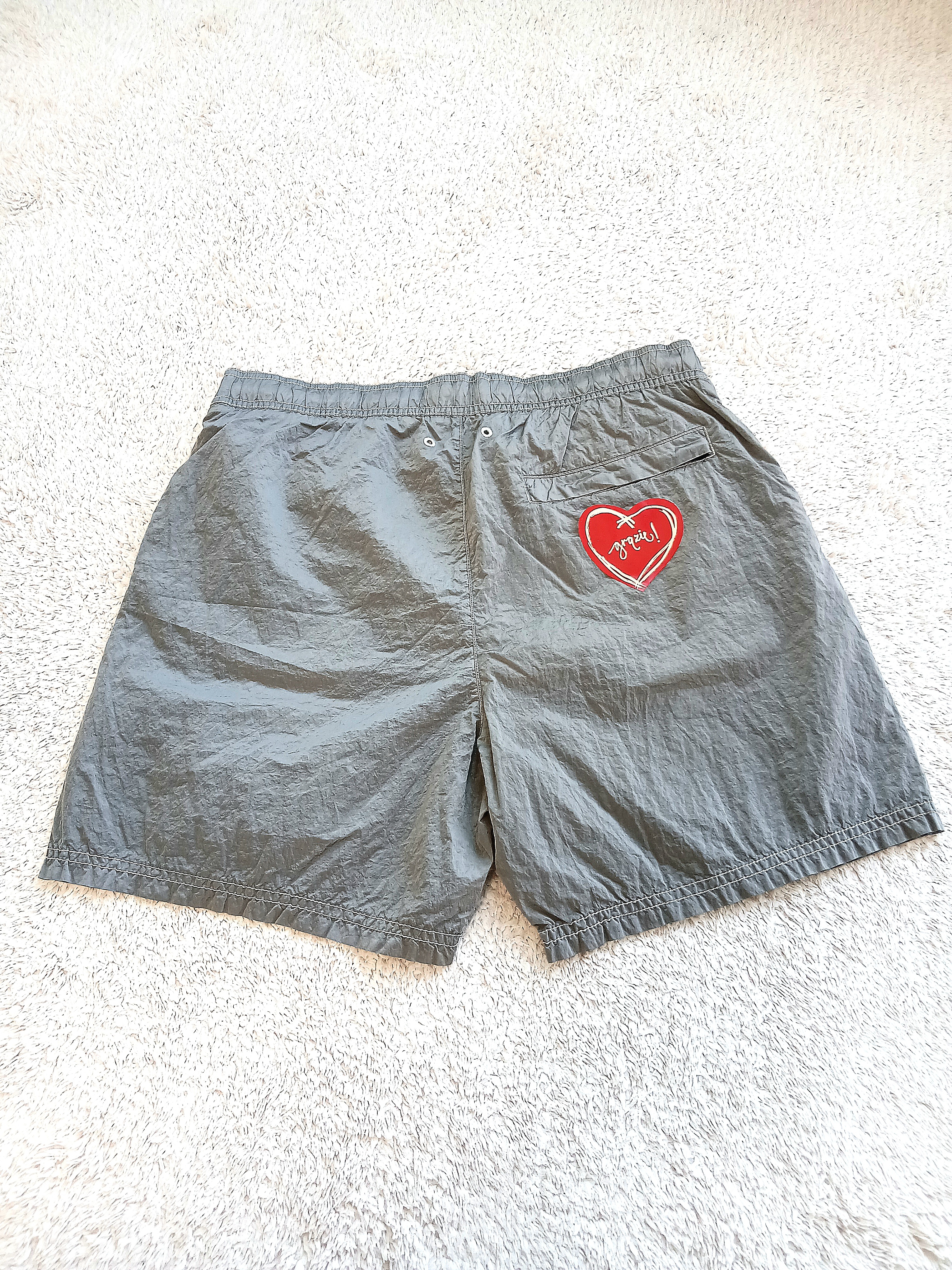 Stone Island B100009 Nylon Metal in Econyl Pocket Details Regular Fit Swim Trunks Pearl Grey - 25SS 착용 스타일 - 3