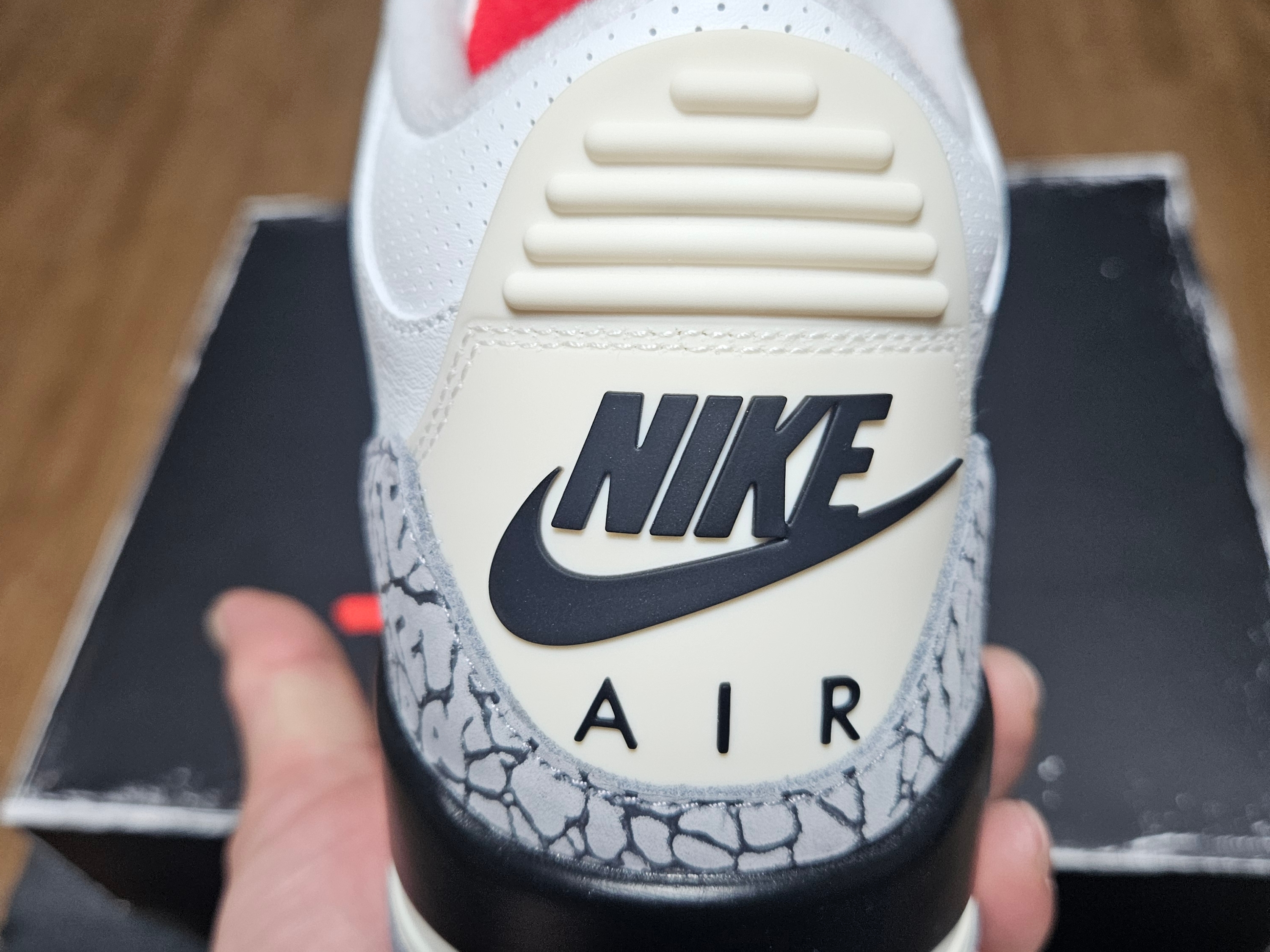 Jordan 3 Retro White Cement Reimagined 착용 스타일 - 5