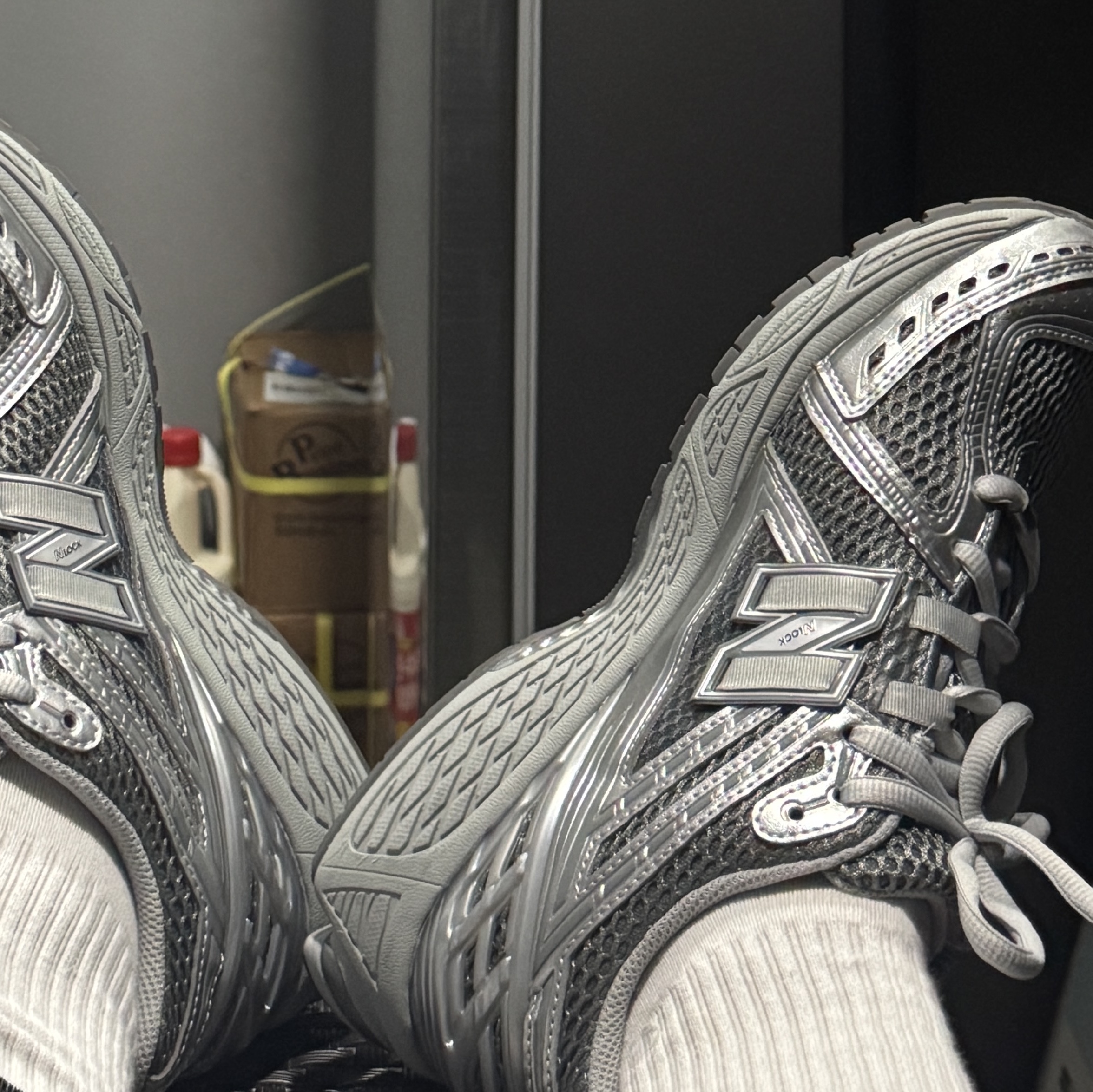 New Balance 1906R Harbor Grey Silver Metalic 착용 스타일