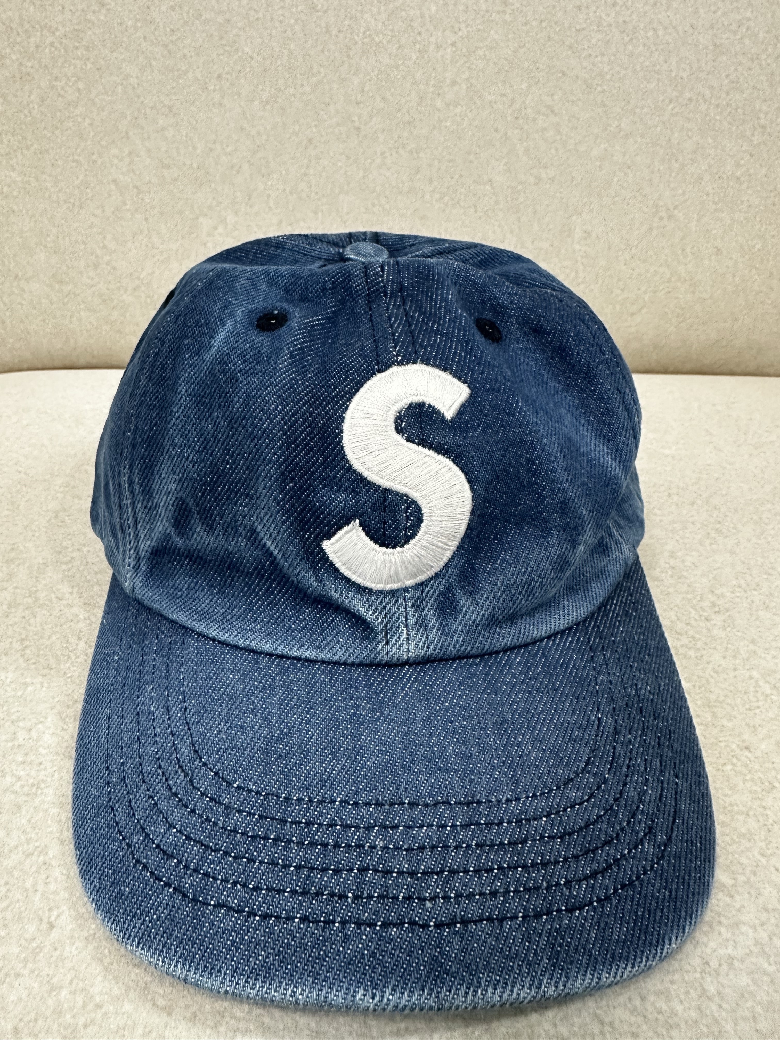 Supreme Pigment S Logo 6-Panel Denim - 24FW 착용 스타일