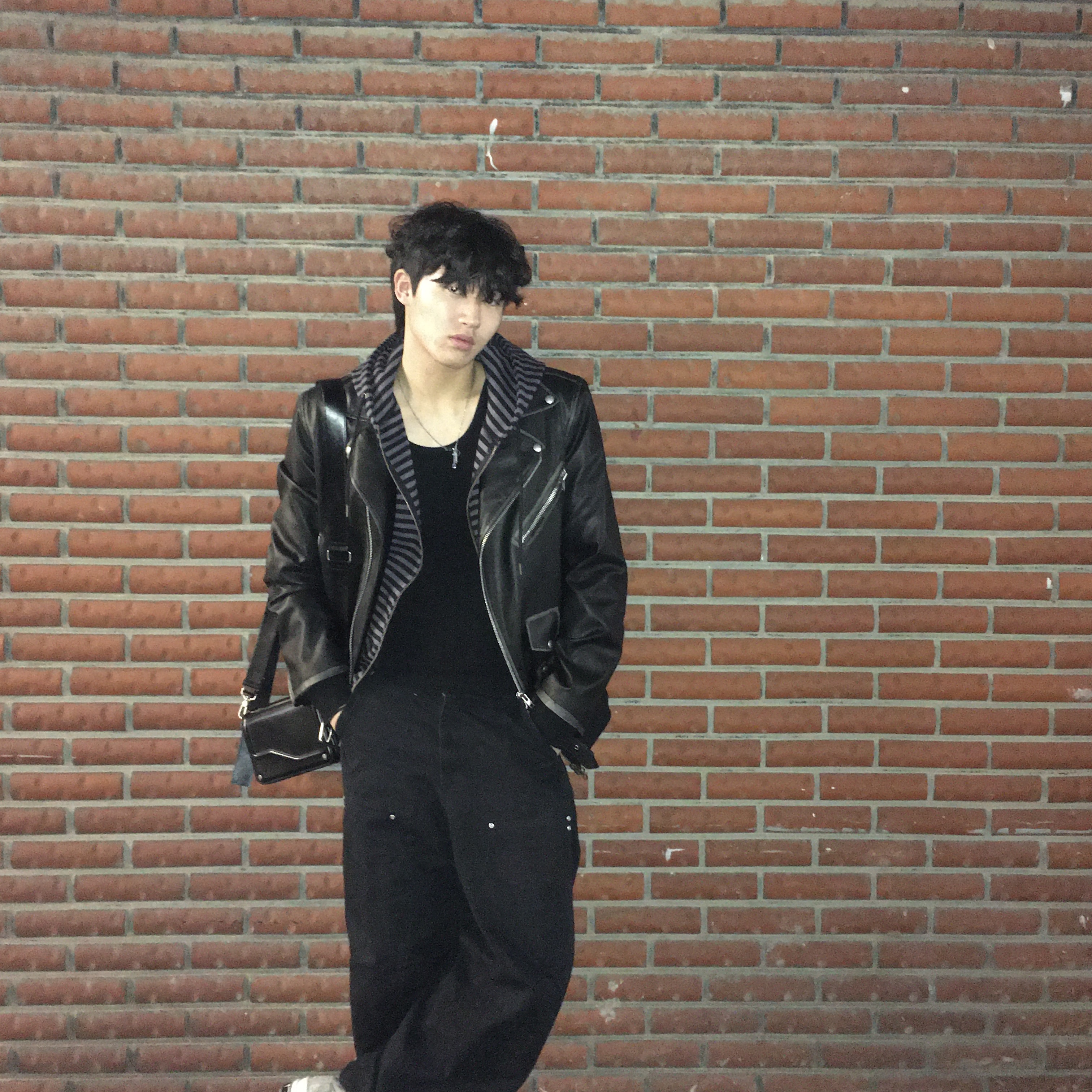 Haleine Distressed Rider Faux Leather Jacket Black (WJ107), Converse x Drkshdw DBL Drkstar Overdye Chuck 70 Hi Concrete 착용 스타일 - 2