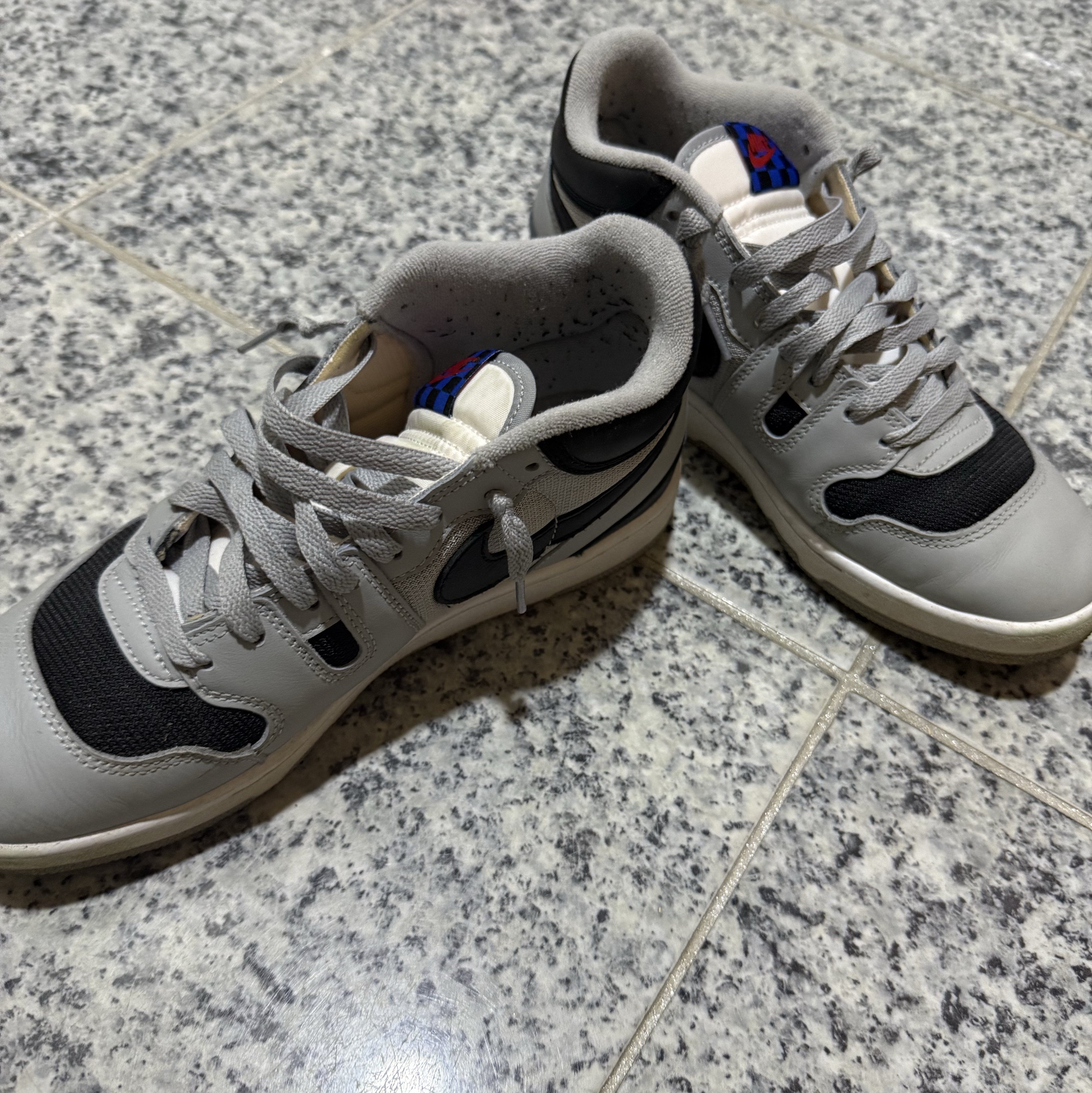 Nike Mac Attack QS SP Light Smoke Grey 착용 스타일