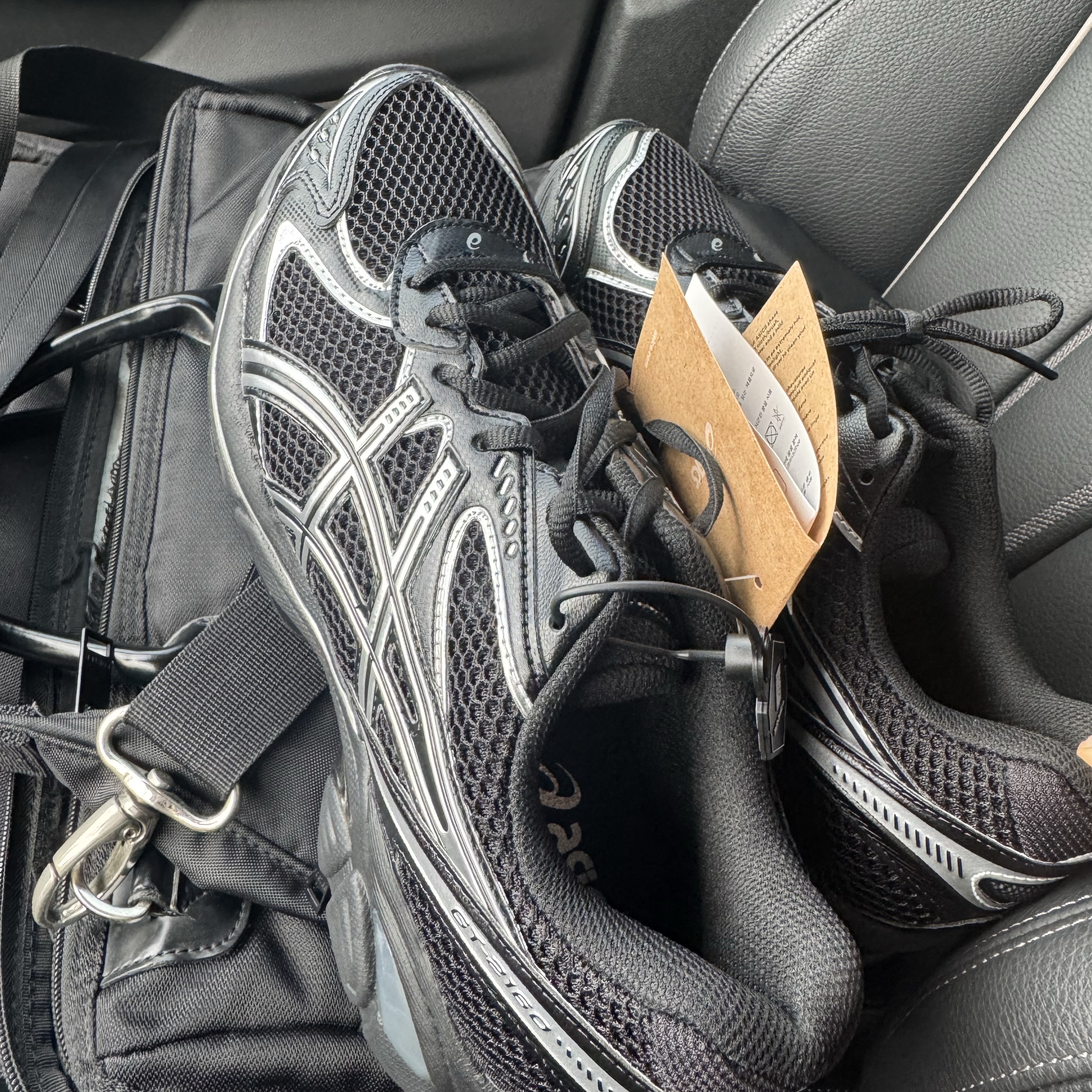 Asics GT-2160 Black Pure Silver 착용 스타일 - 3