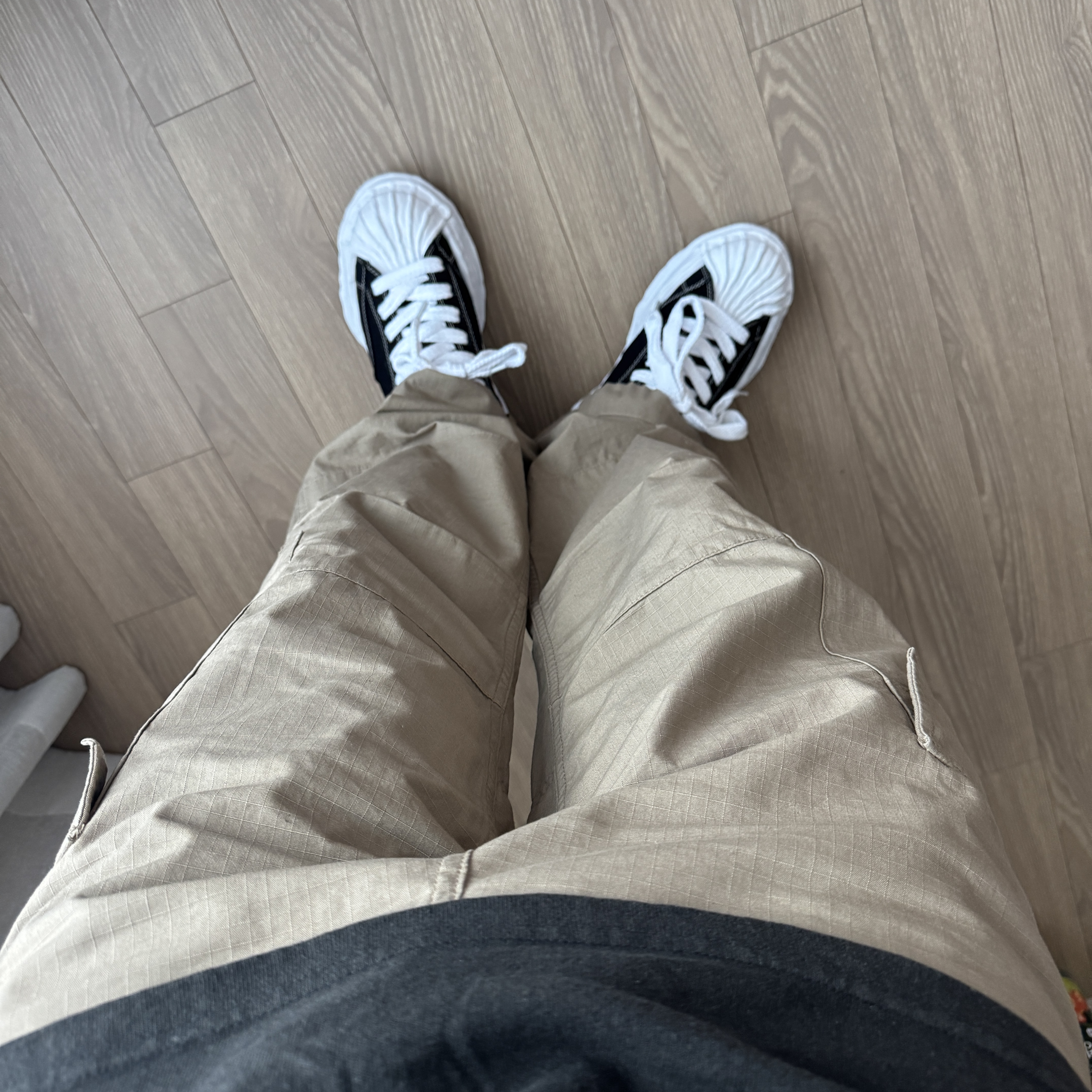 Maison Mihara Yasuhiro Blakey OG Sole Canvas Low-top Sneakers Black White 착용 스타일