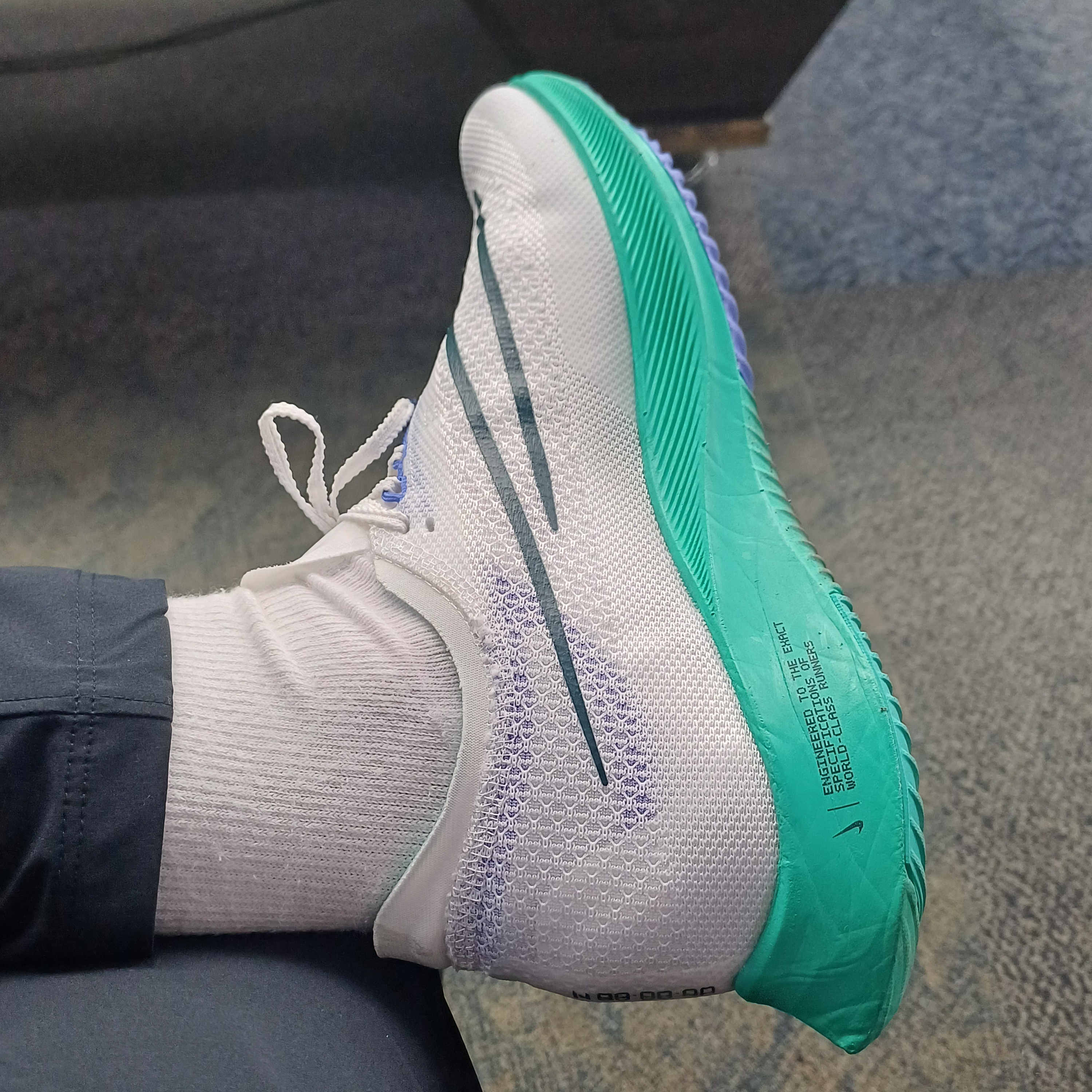 Nike ZoomX Streakfly White Clear Jade 착용 스타일 - 1