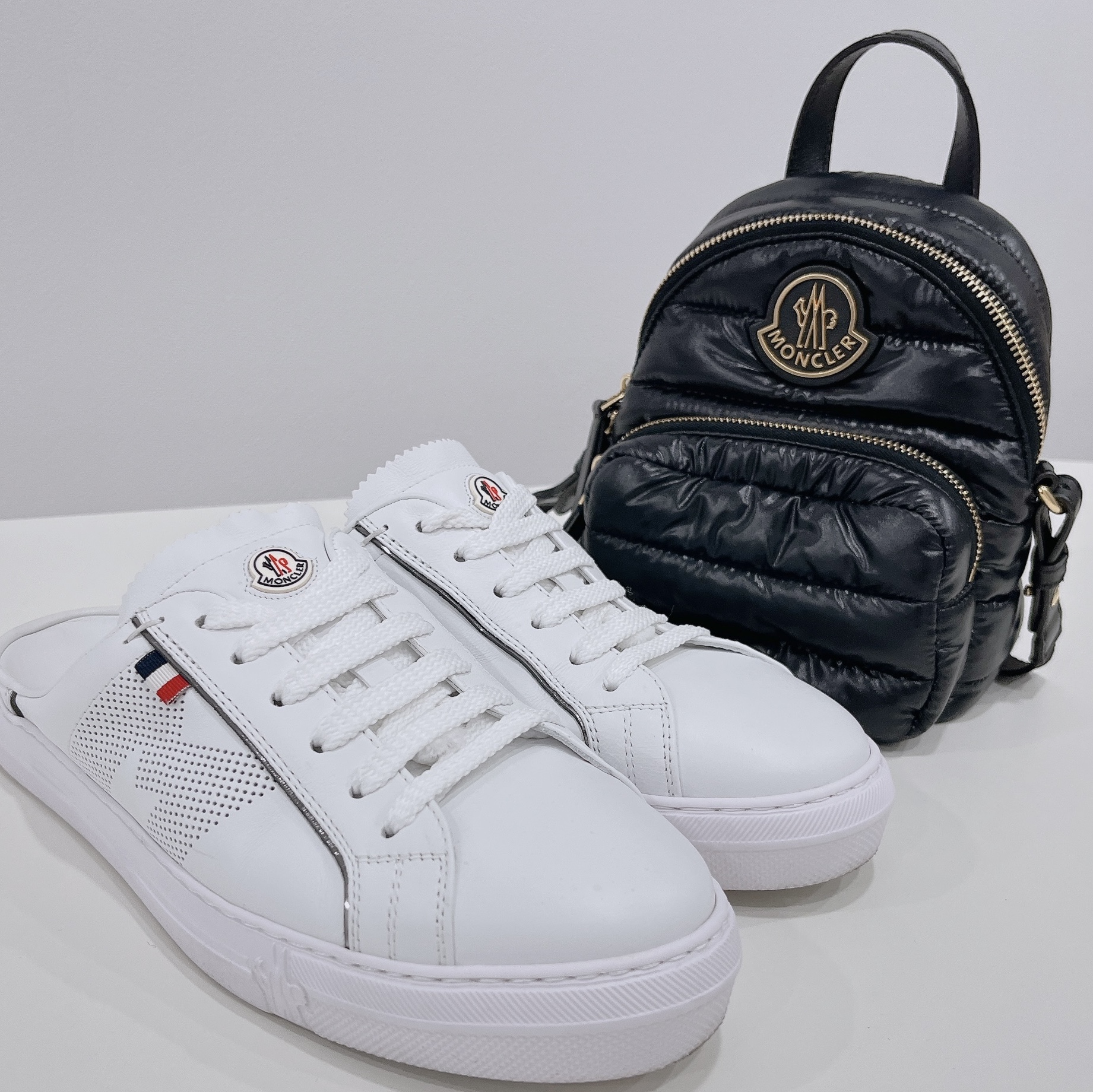 Moncler Kilia Cross Bag Black - 24FW 착용 스타일