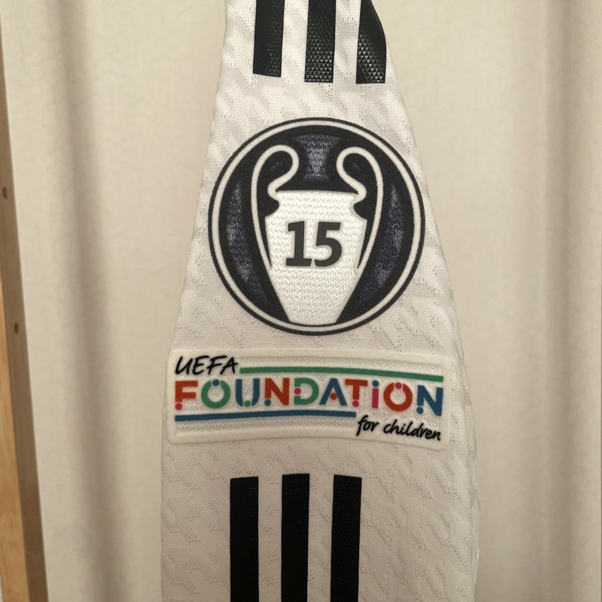 Adidas Real Madrid 2024/25 Home Authentic Long Sleeve Jersey White - US Sizing (Non Marking Ver.) 착용 스타일 - 3