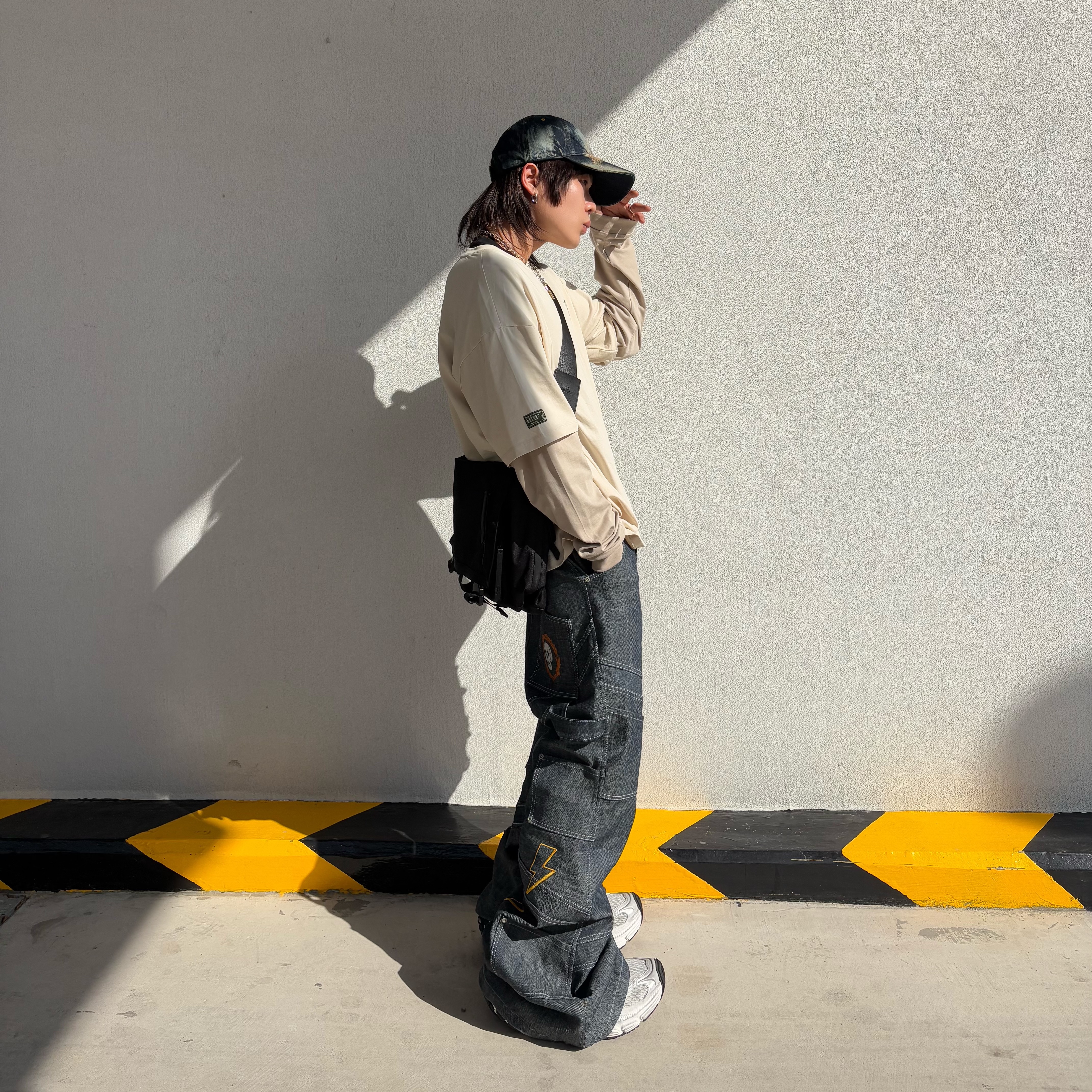 PACOSPLY Garage Denim Cap Navy, Balenciaga 10XL Sneakers White Grey Silver Black 착용 스타일 - 3