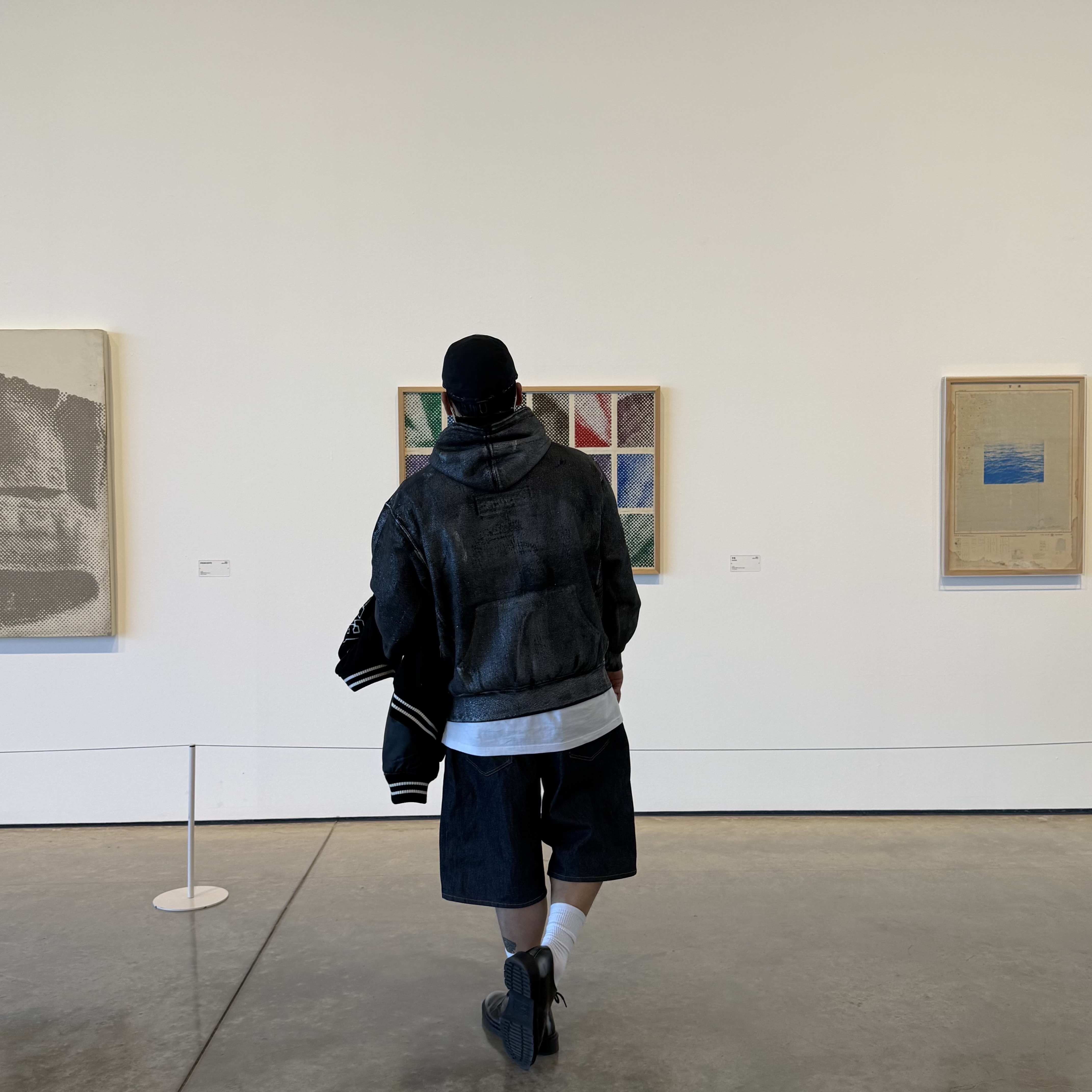 슈프림 쇼크코드 캠프캡 블랙 - 21FW, 스투시 데님 빅 올 쇼츠 린스드 인디고 착용 스타일 - 4
