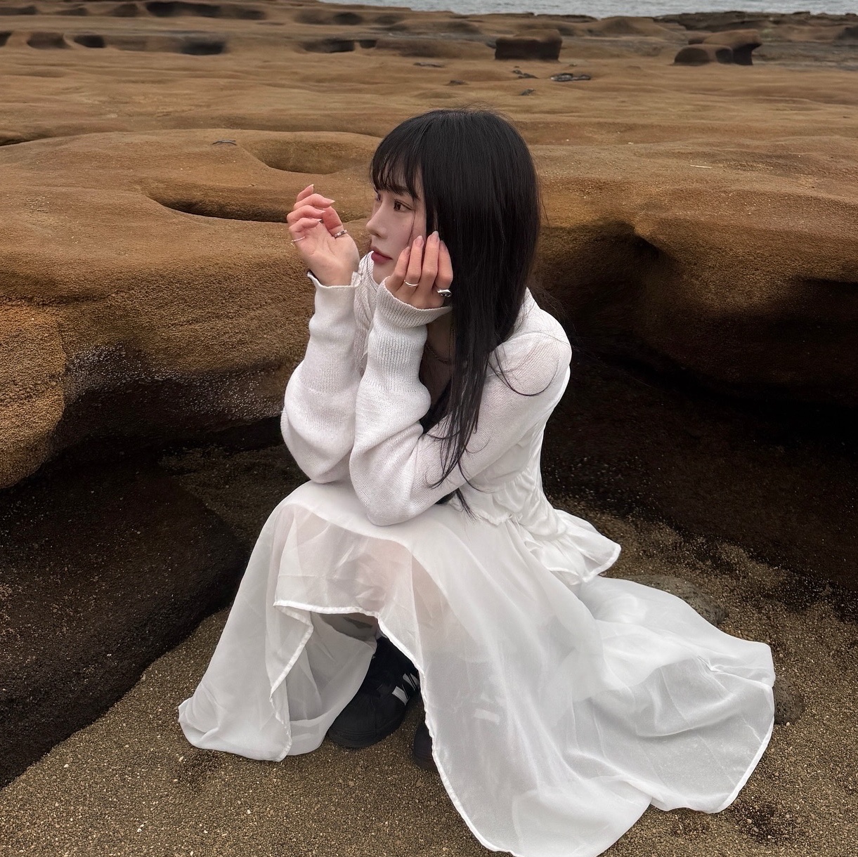 Adidas Superstar Core Black White 착용 스타일 - 2