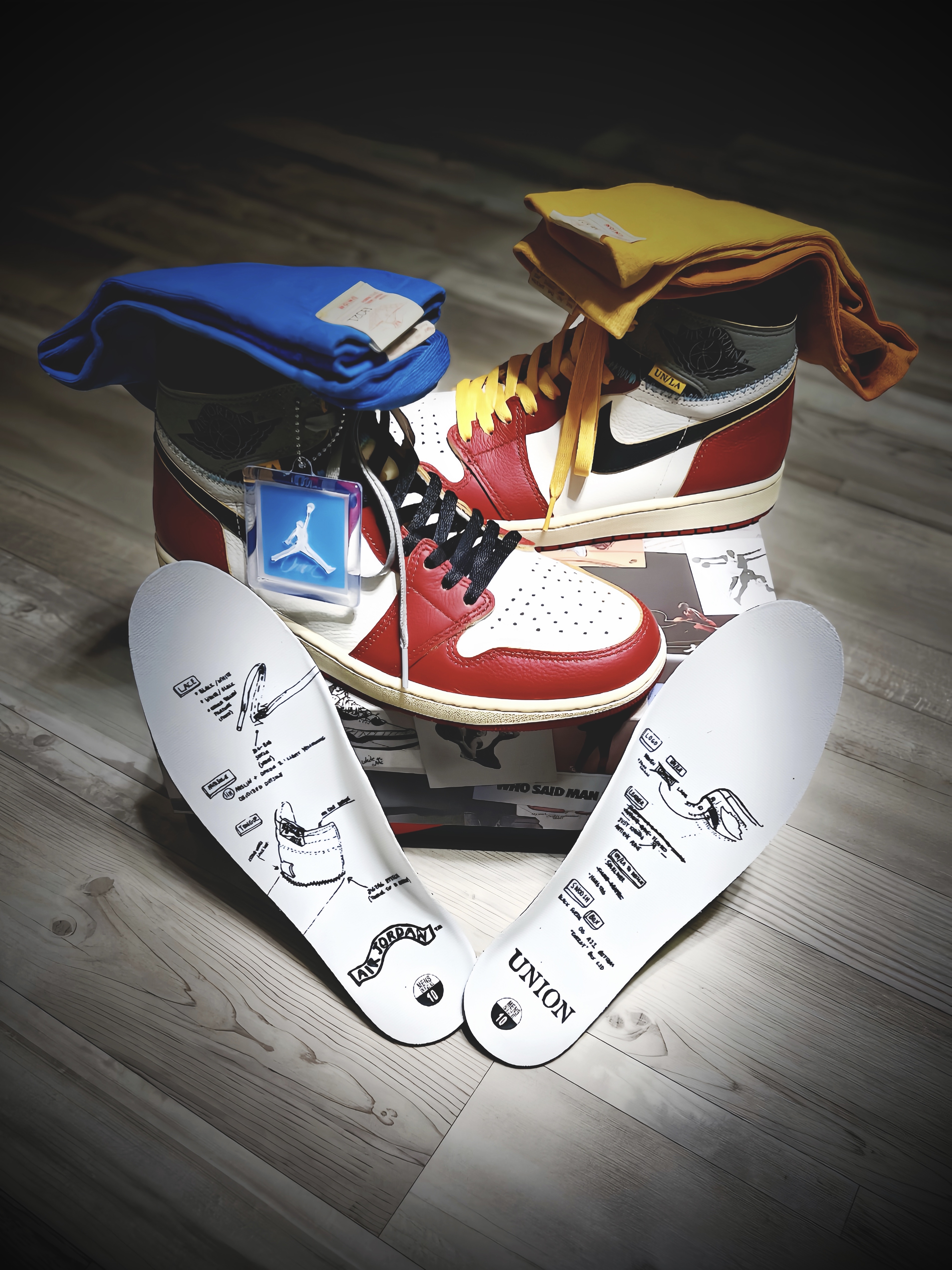 Jordan 1 x Union Retro High OG Chicago Shadow, Jordan x Union Everyday Essential 3.0 Crew Socks Sport Gold 착용 스타일 - 3