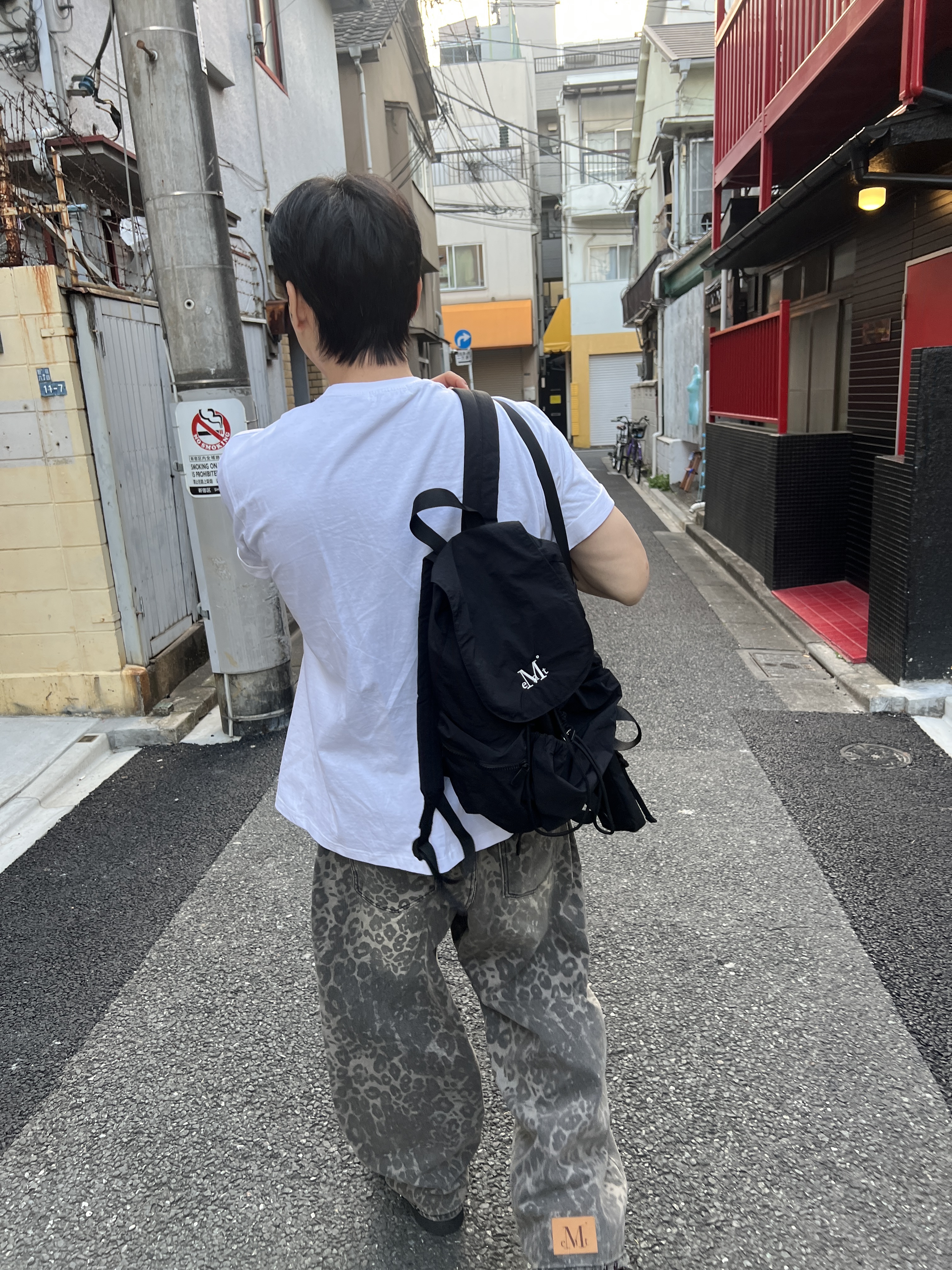 MUCENT Teens Back Pack Black, MUCENT Ditt Snap Button Leopard Wide Pants 착용 스타일