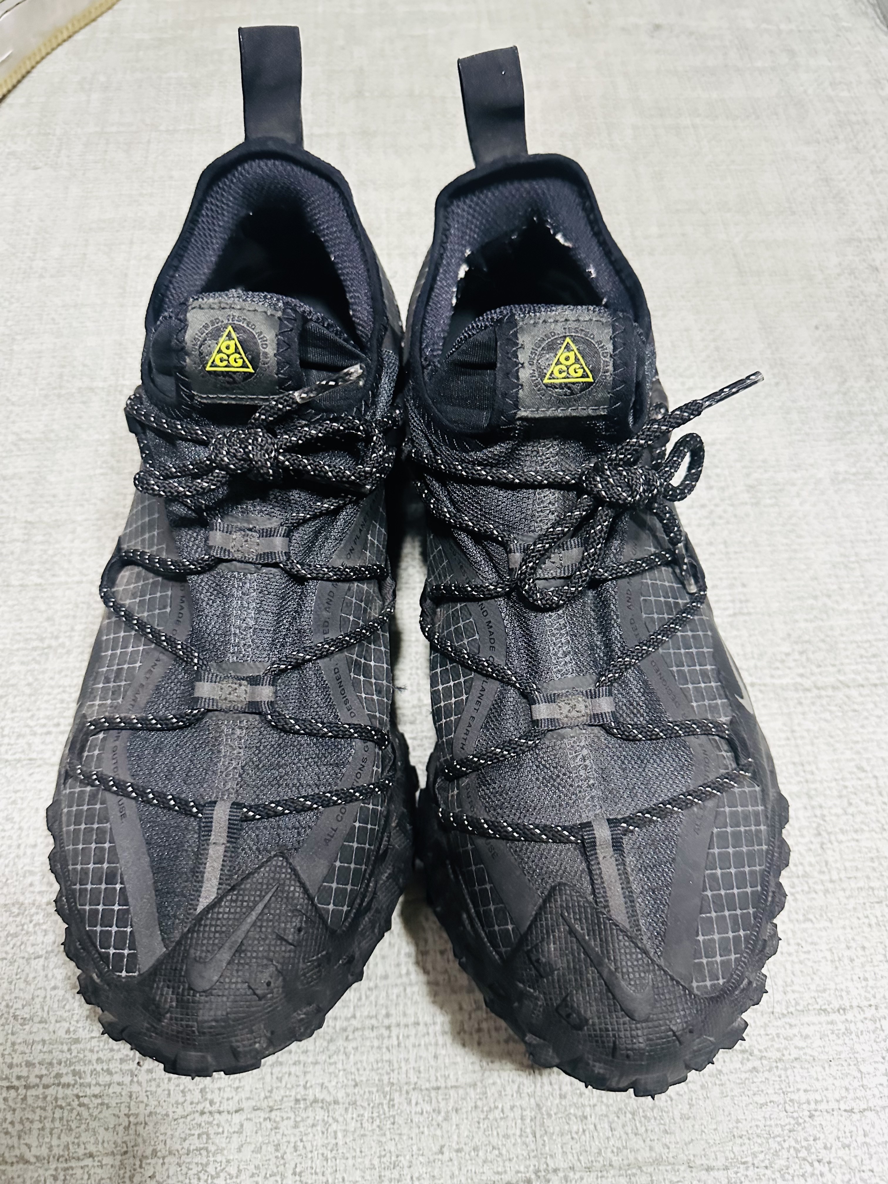 Nike ACG Mountain Fly Low Gore-Tex SE Dark Smoke Grey 착용 스타일