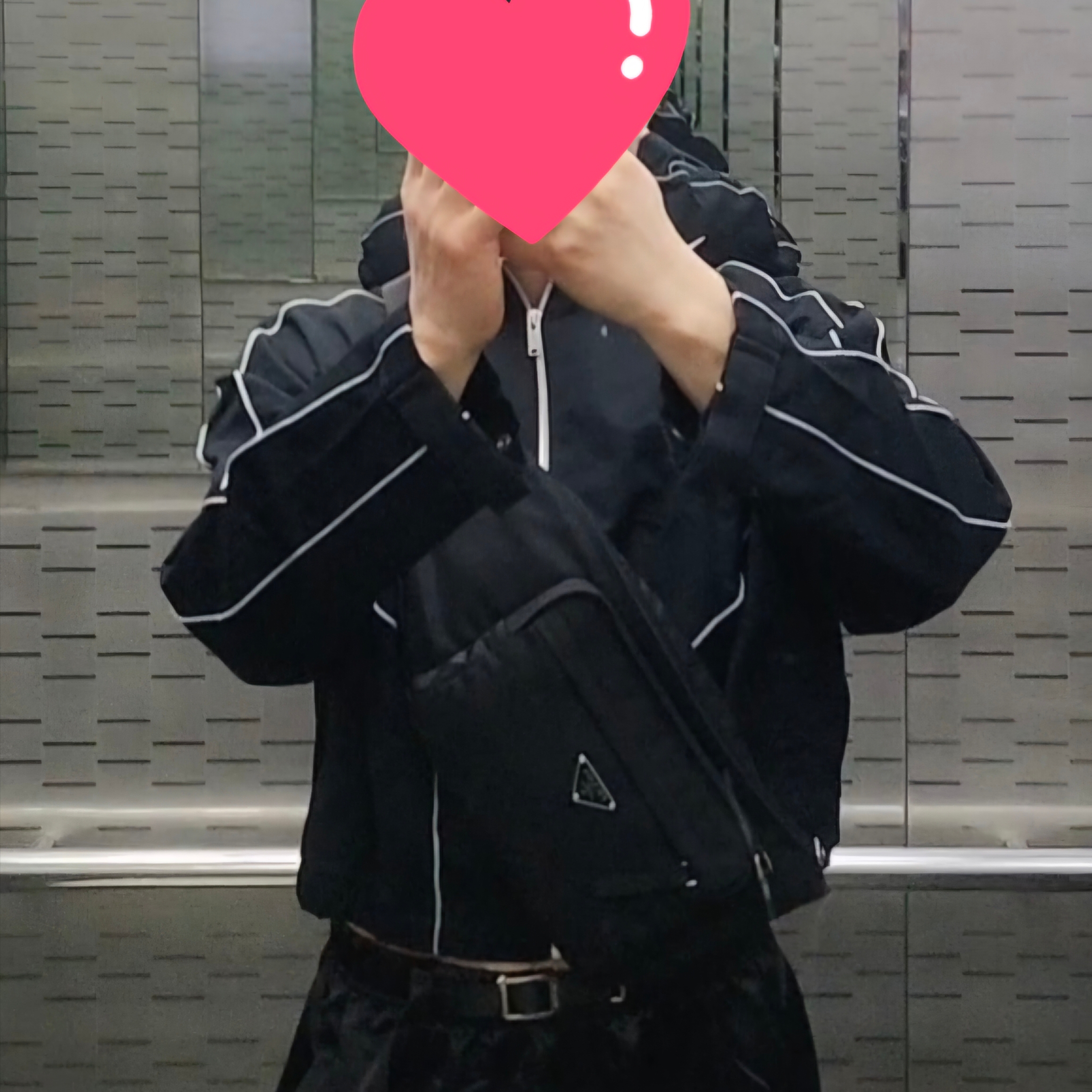 Prada Nylon Shoulder Bag Black, (W) Nike NSW Woven Jacket Black - Asia 착용 스타일 - 2
