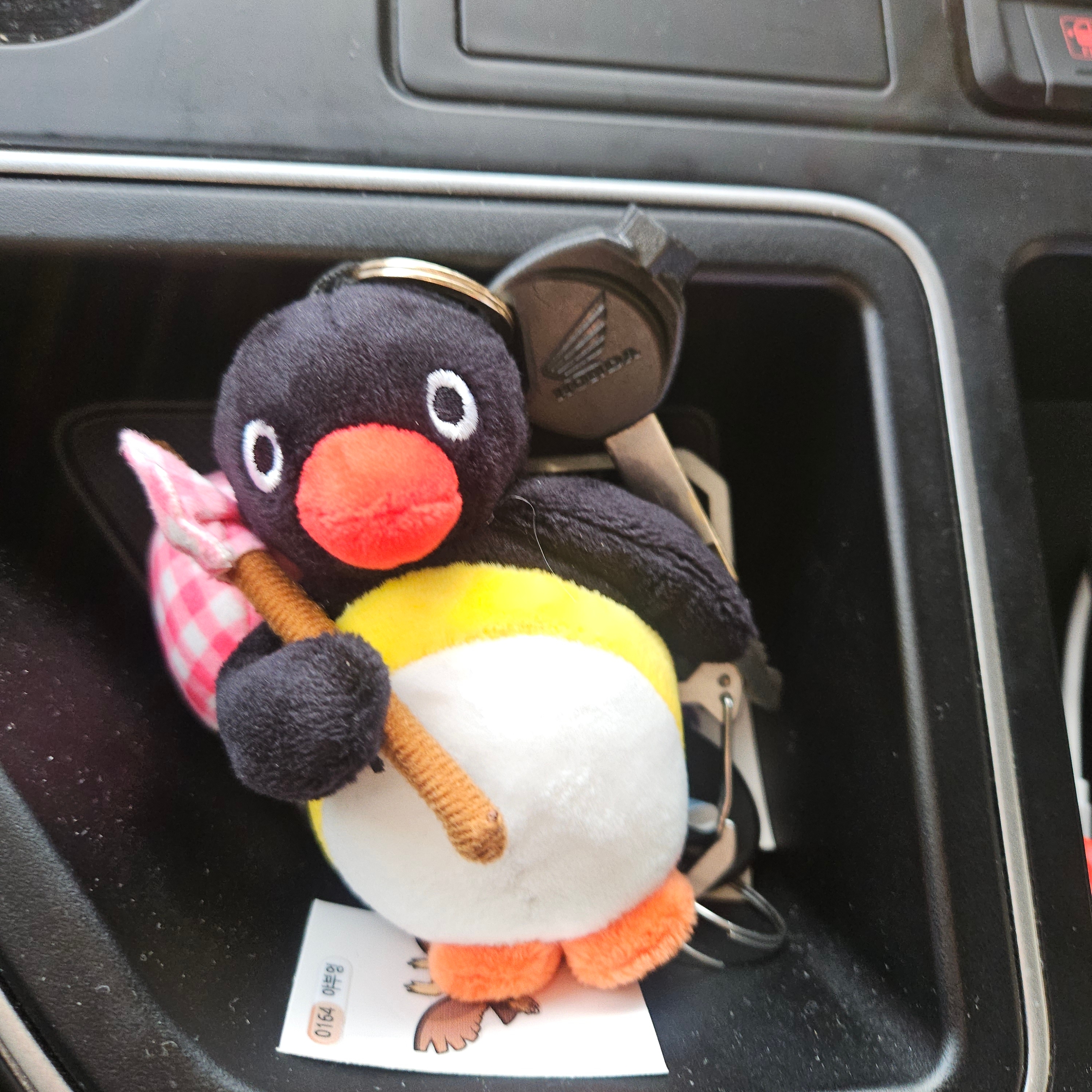 Pingu Bottari Keyring 착용 스타일