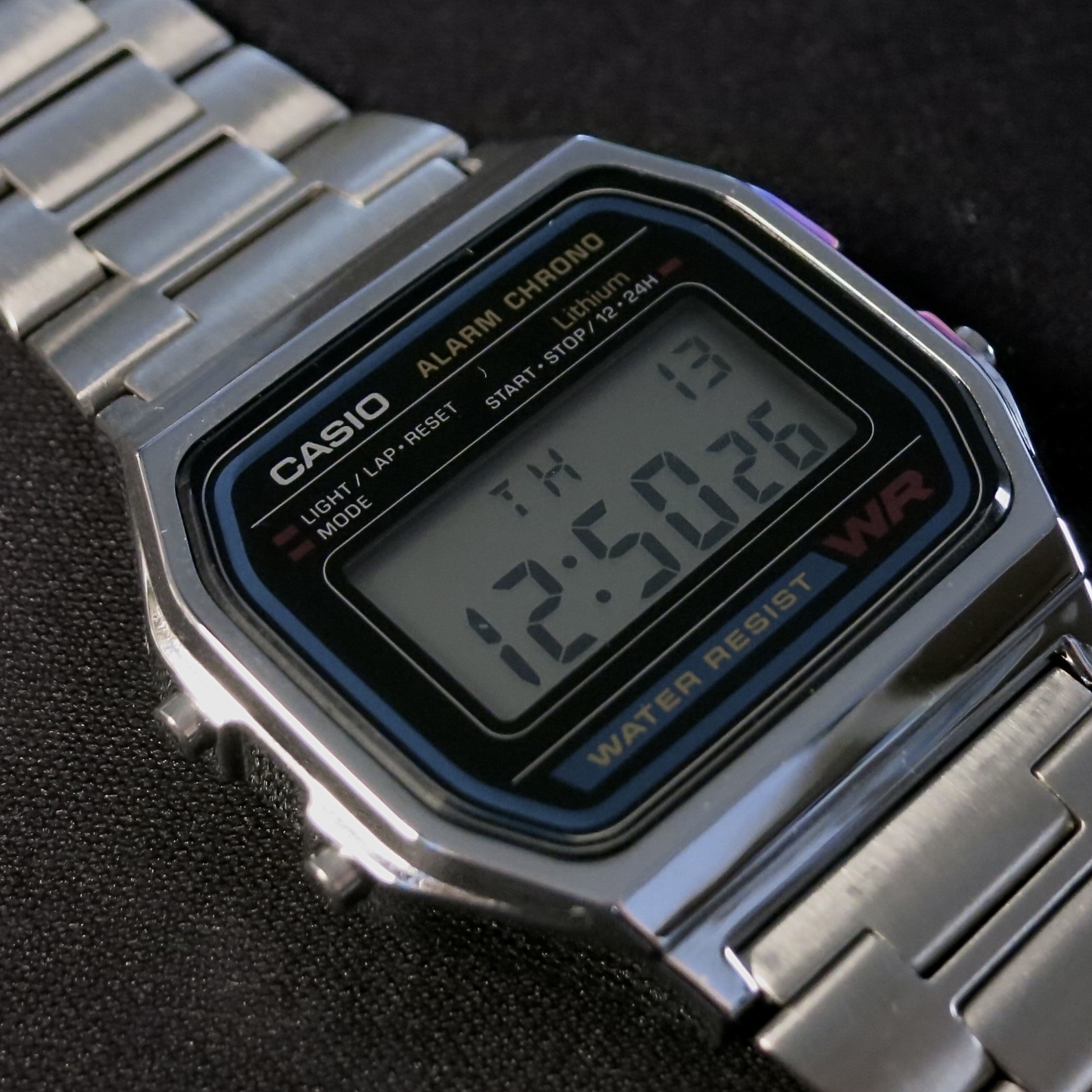 Casio A-158WA-1 착용 스타일