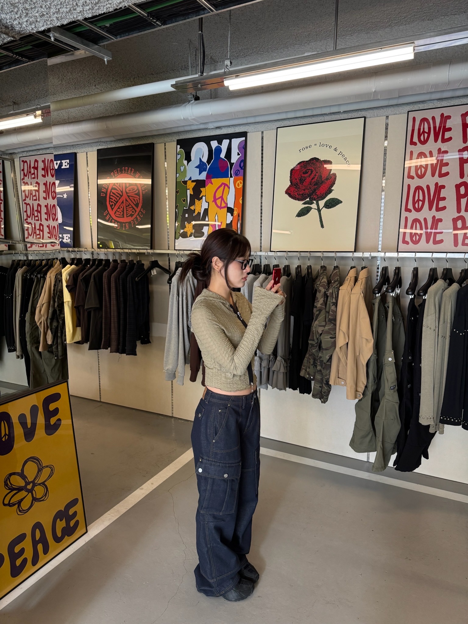 Vacant Archive Wayen Military Cargo Pants Deep Blue 착용 스타일