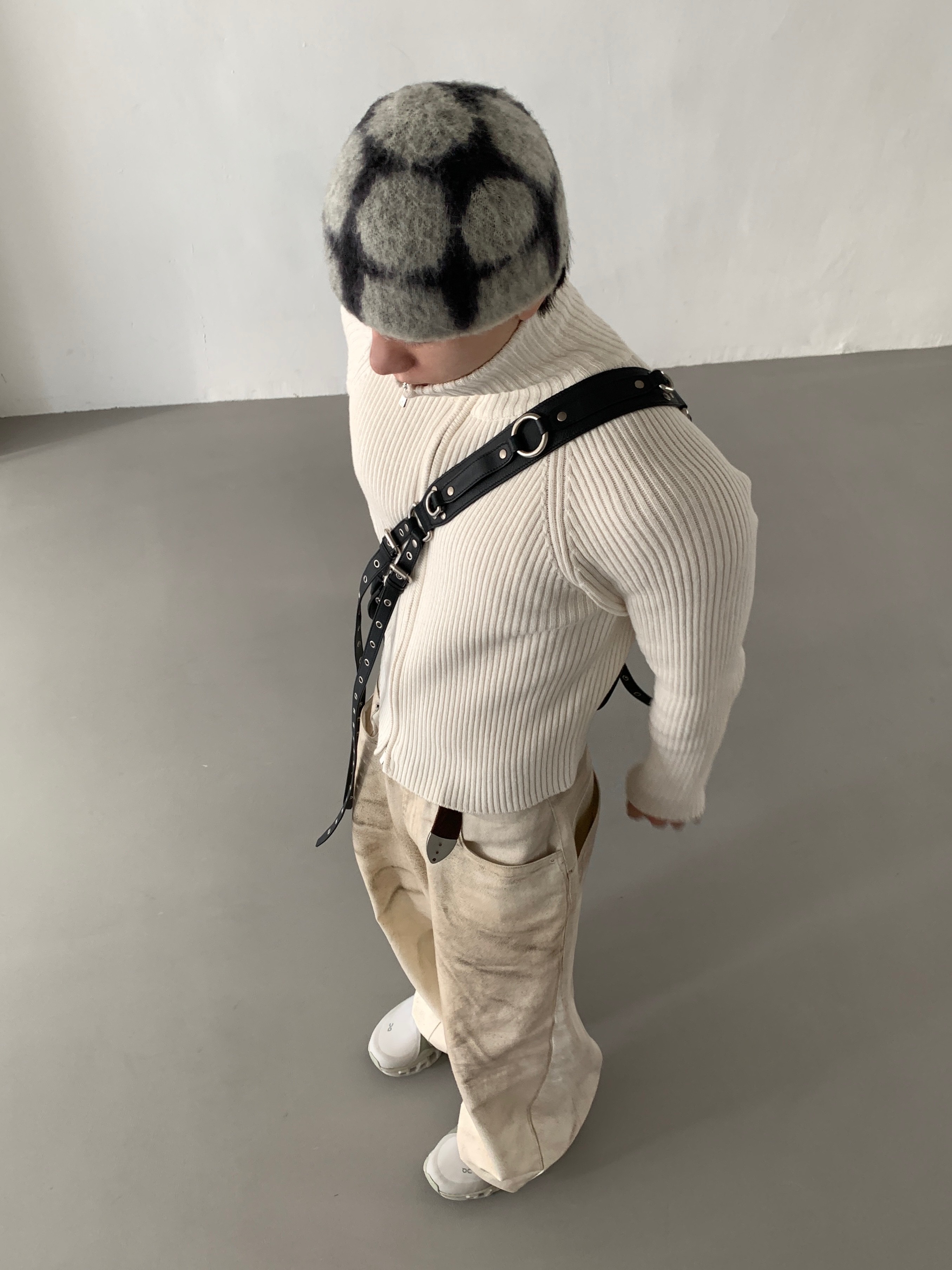 On Running x Post Archive Faction (Paf) Cloudmonster 2 Moondust Chalk, Our Legacy Double Tongue Belt Mahogany 착용 스타일 - 1