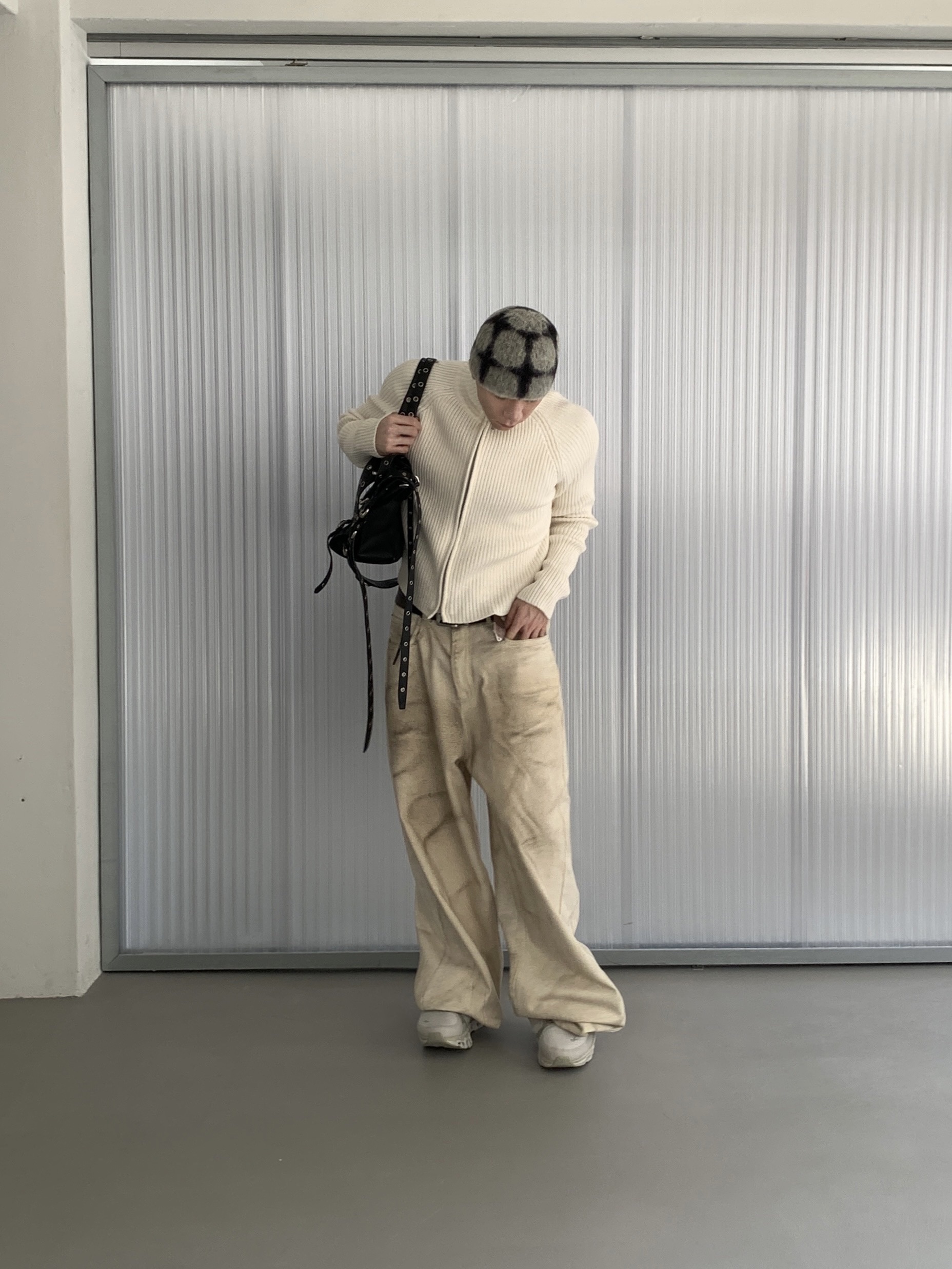 On Running x Post Archive Faction (Paf) Cloudmonster 2 Moondust Chalk, Our Legacy Double Tongue Belt Mahogany 착용 스타일 - 8