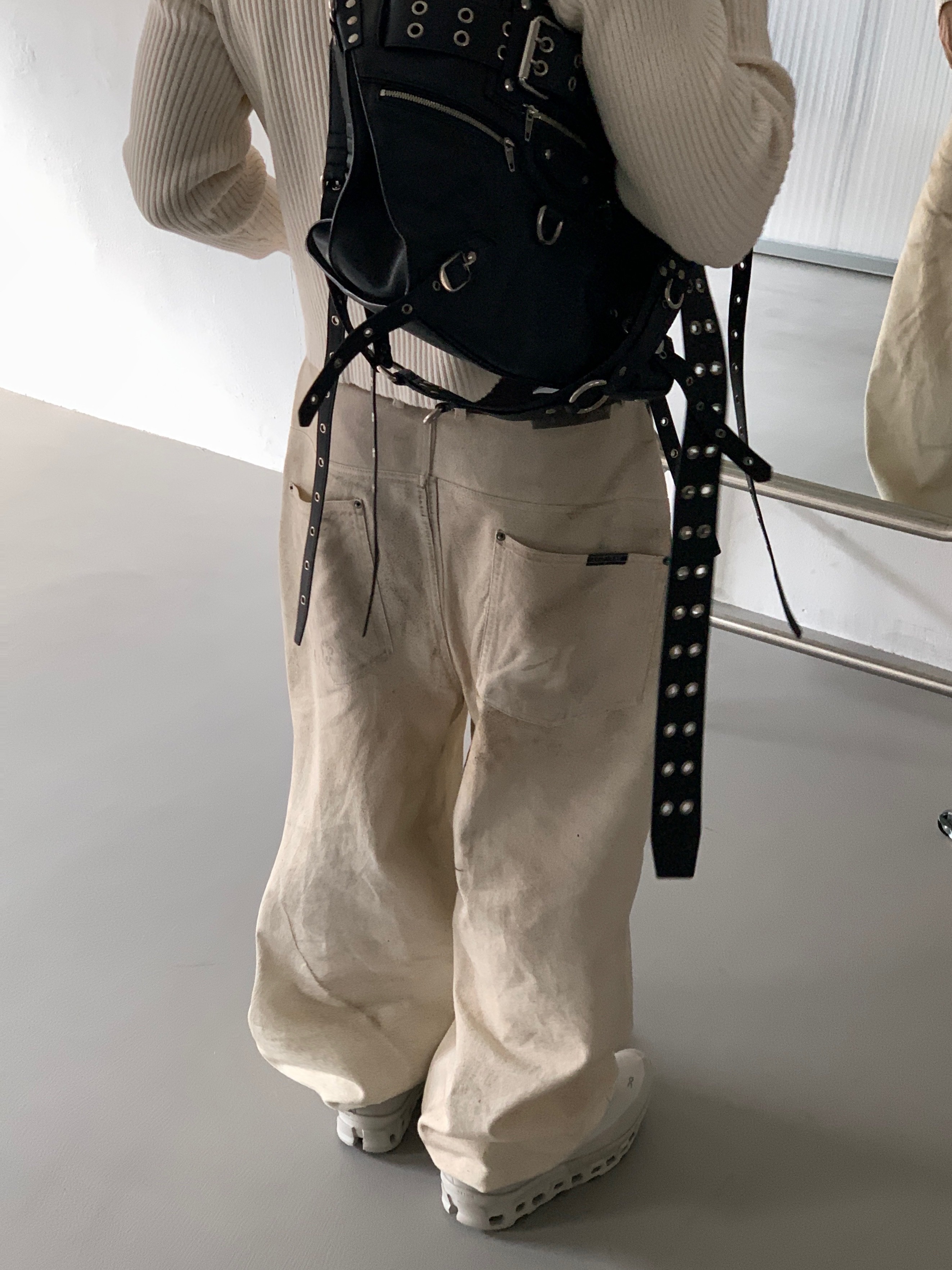 On Running x Post Archive Faction (Paf) Cloudmonster 2 Moondust Chalk, Our Legacy Double Tongue Belt Mahogany 착용 스타일 - 9