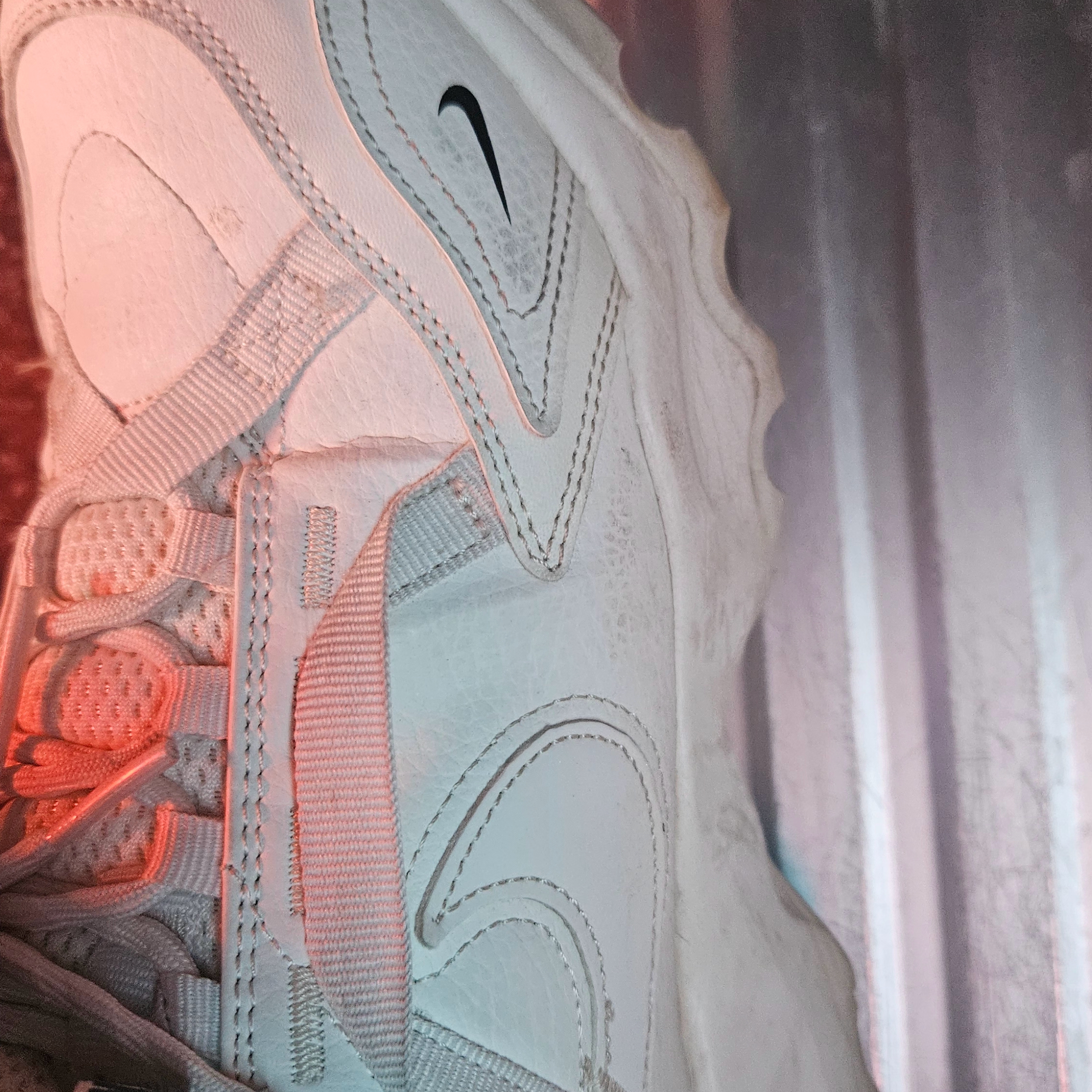 (W) Nike TC 7900 Summit White 착용 스타일 - 1