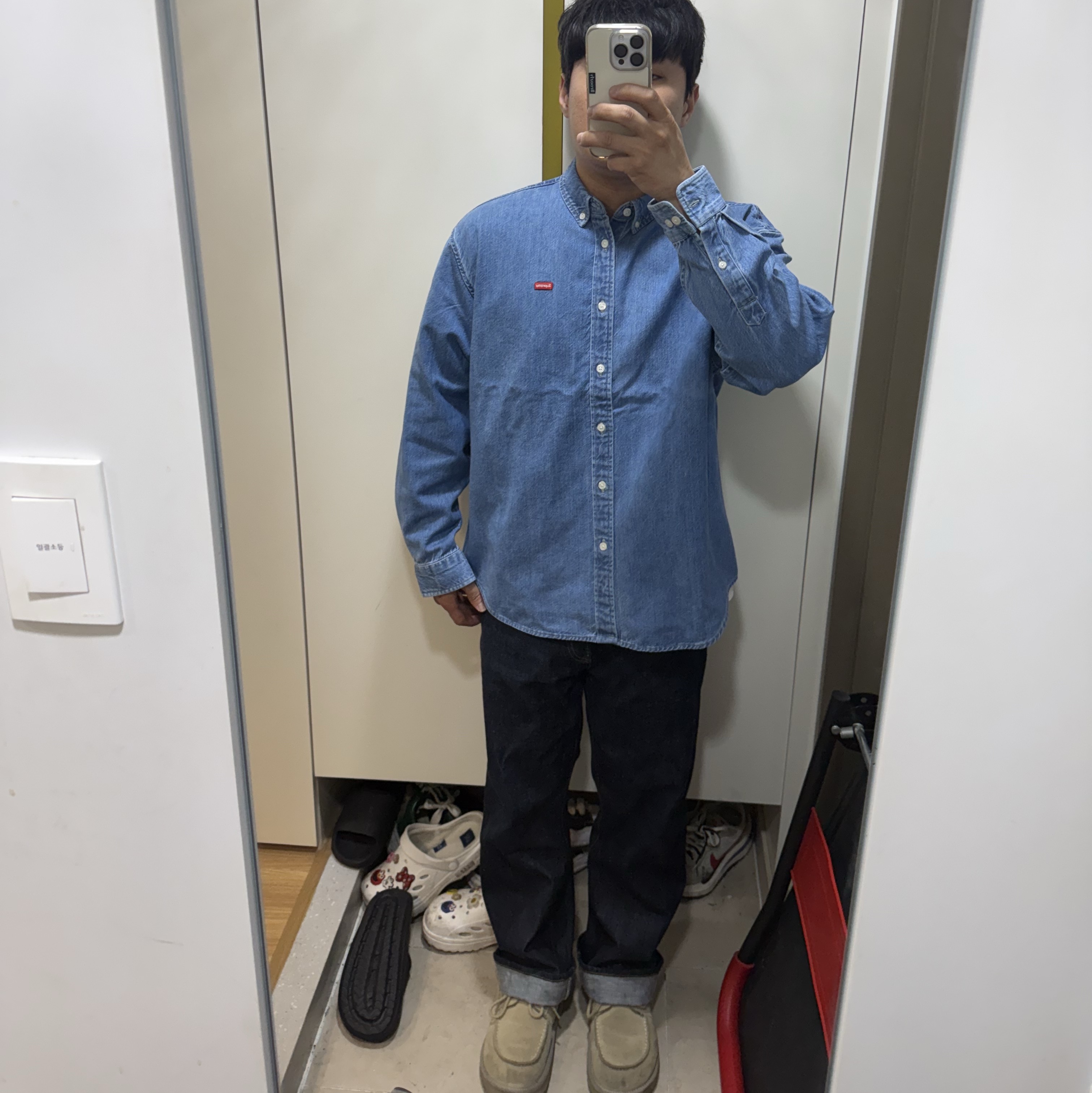 Supreme Small Box Denim Shirt Washed Indigo - 25SS 착용 스타일