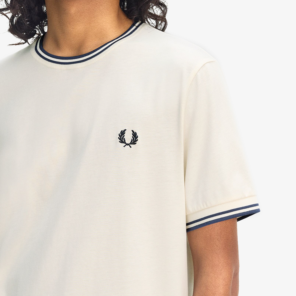 프레드페리 트윈 팁 티셔츠 에크루/테니스 블루(Fred Perry Twin Tipped T-Shirt Ecru/Tennis Blue) - 4