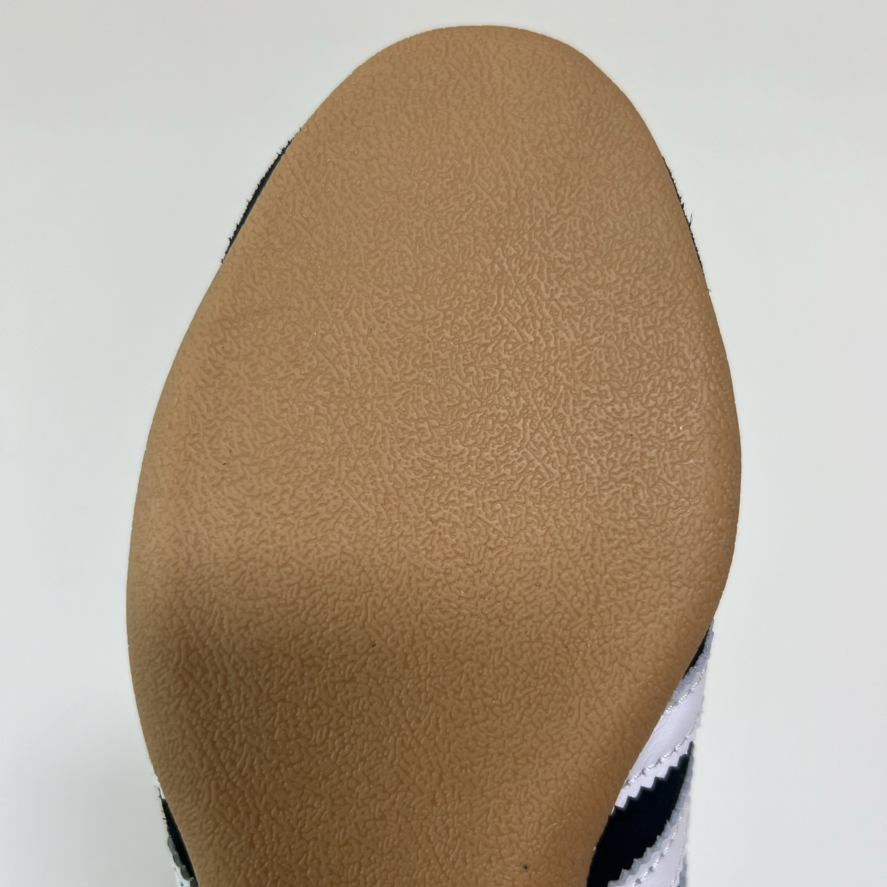 (W) Adidas Tokyo Core Black Cloud White 착용 스타일 - 5