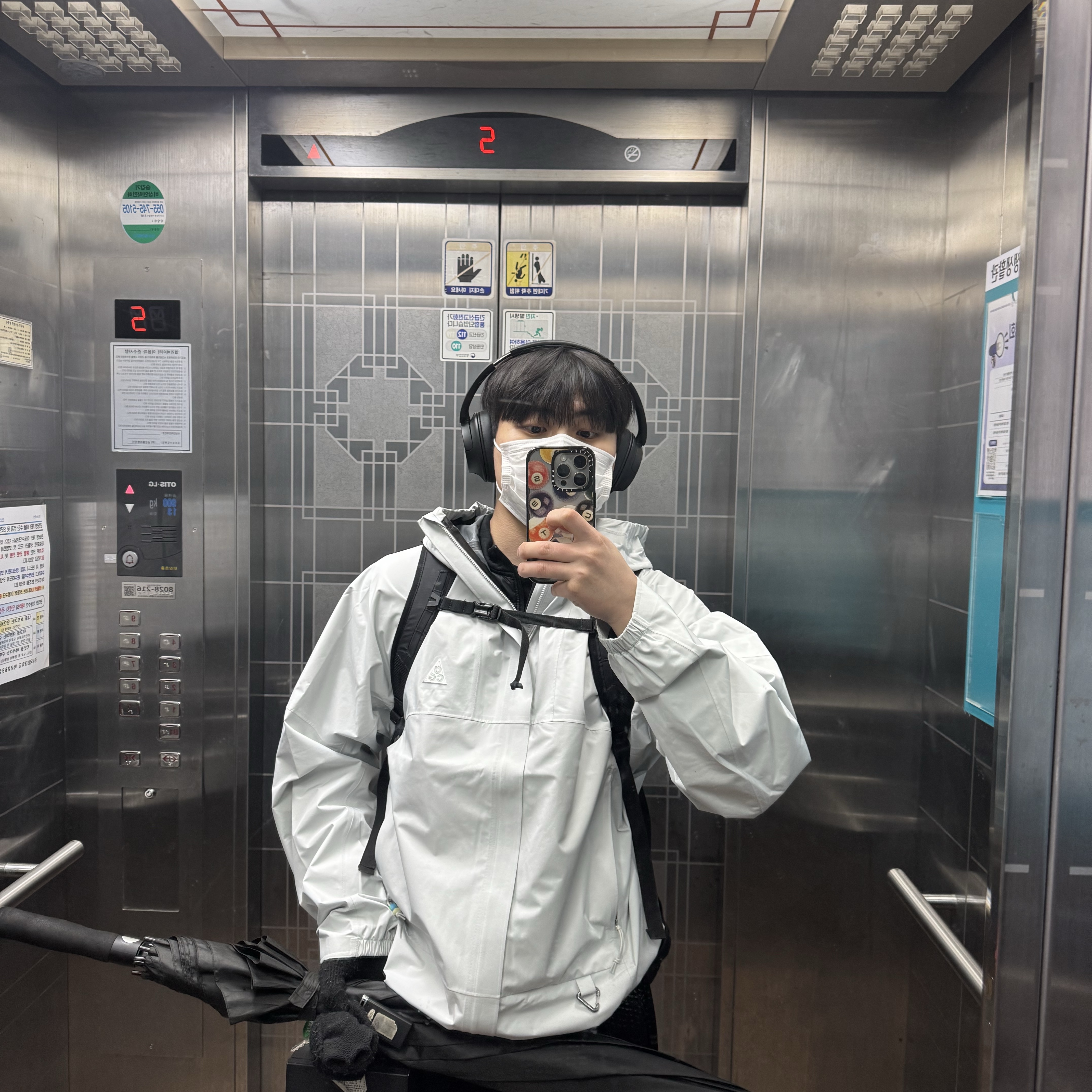 Nike ACG Storm-Fit ADV Cascade Rains Full Zip Jacket Photon Dust - Asia, Sony WH-CH720N Black (Sony Korea Ver.) 착용 스타일