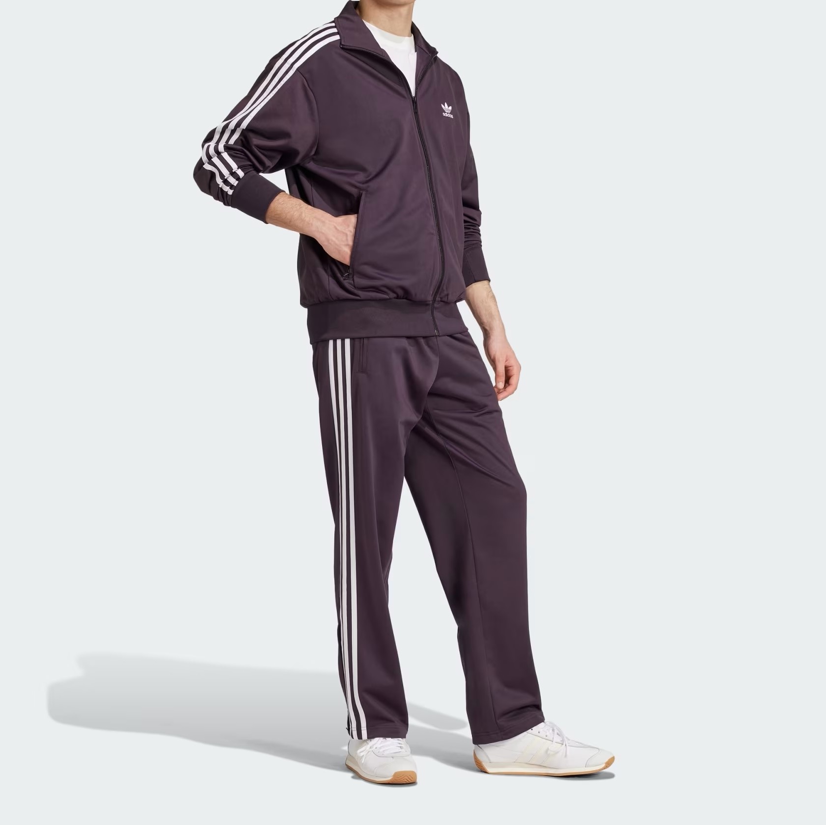 Adidas Adicolor Classic Firebird Track Top Aurora Black - US Sizing 착용 스타일 - 3