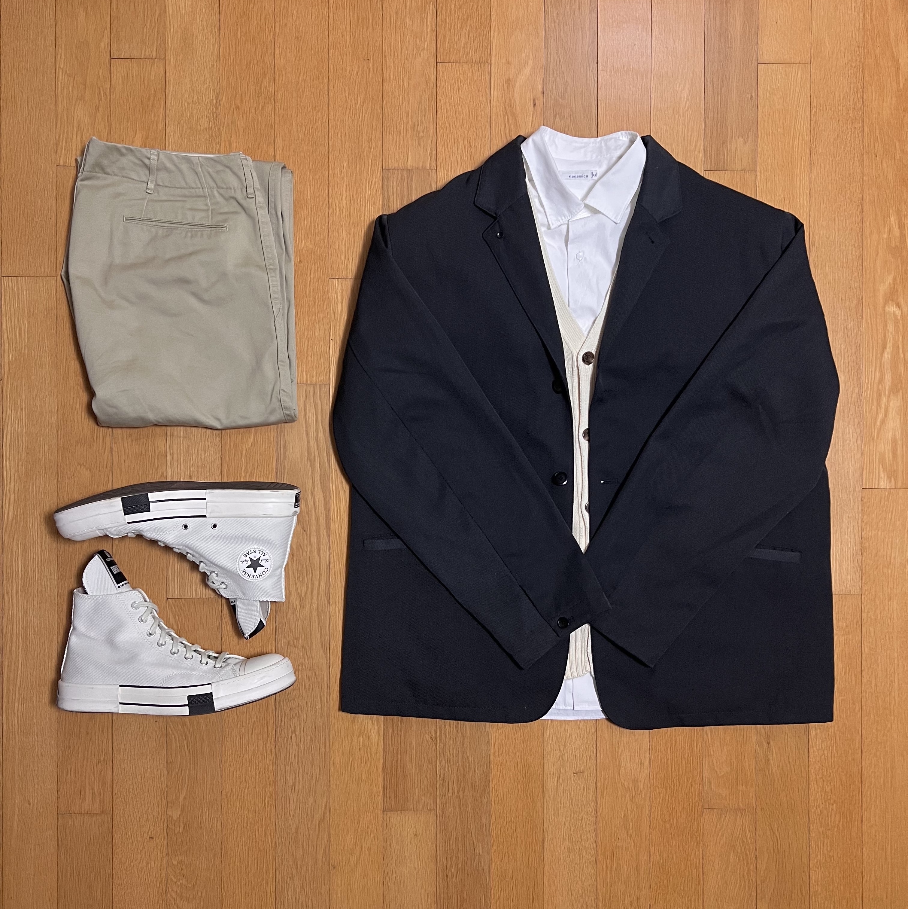 Nanamica Regular Collar Wind Shirt White, Nanamica Alphadry Club Jacket Gray 착용 스타일