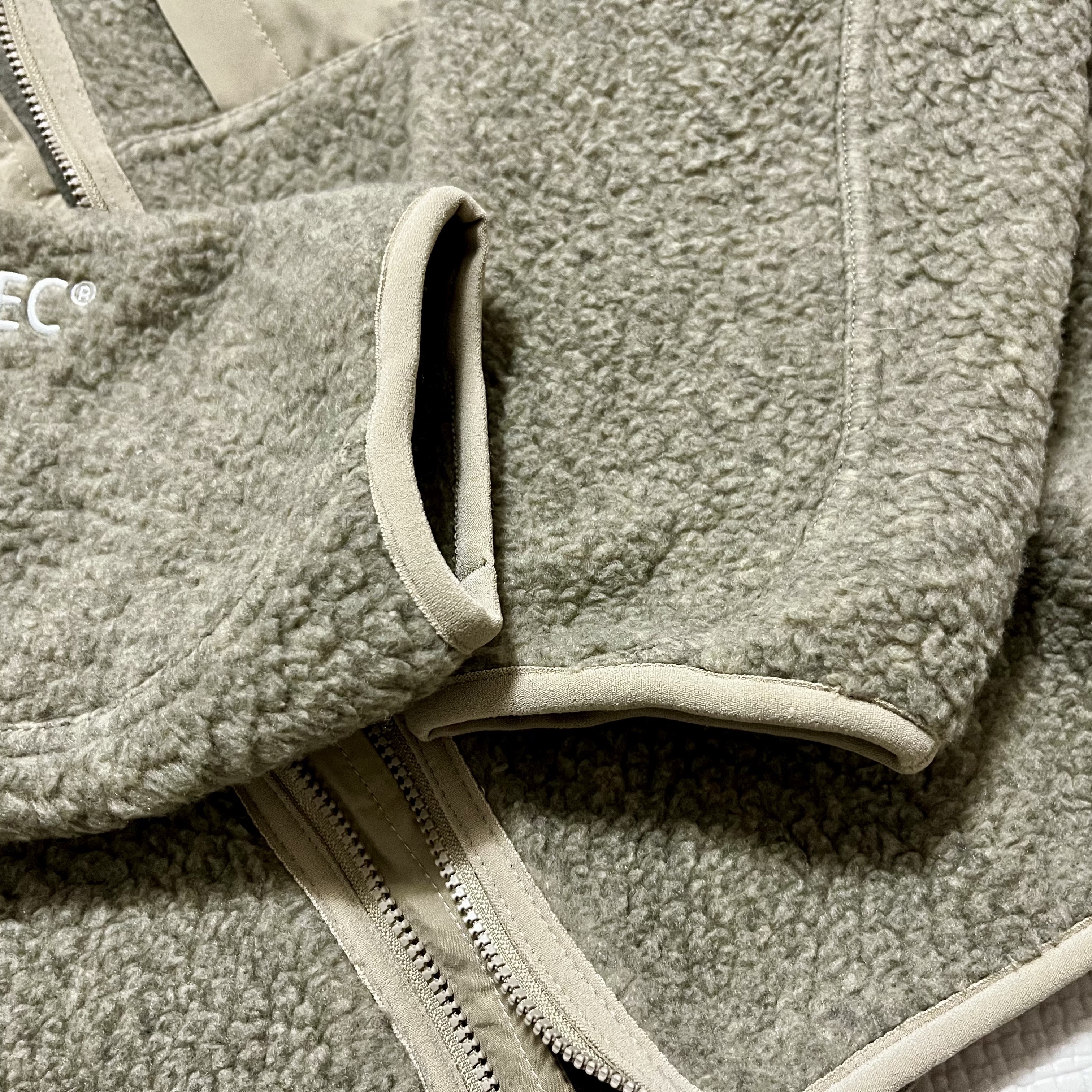 Nike ACG Arctic Wolf Full Zip Top Khaki Light Iron Ore - Asia 착용 스타일 - 4