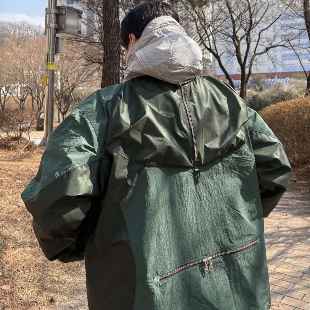 Undermycar Binadu Gashutein 6 Multi 3D Pocket Light Shell Parka Abomasnow - 24SS 착용 스타일 - 3