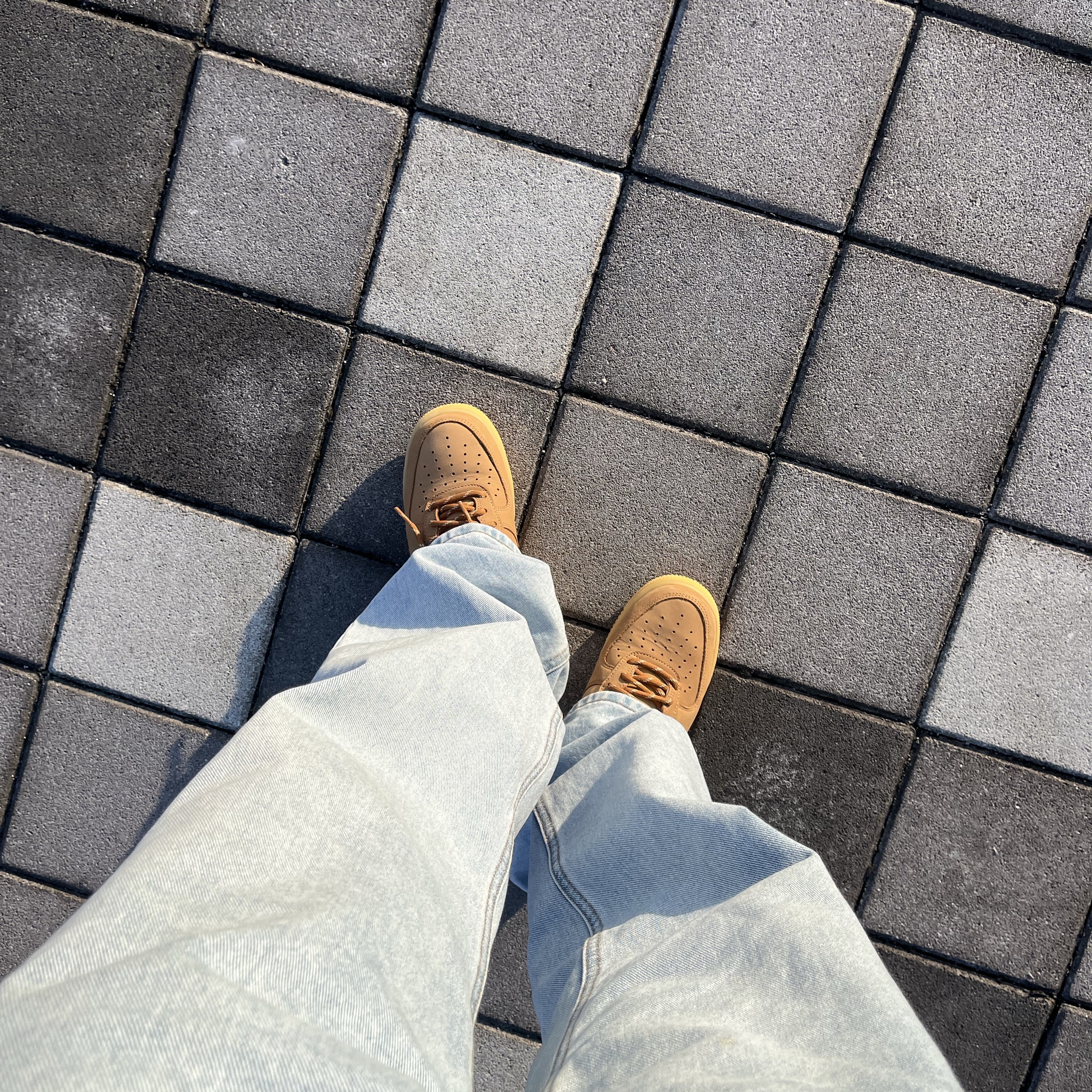 Nike Air Force 1 '07 WB Flax 착용 스타일