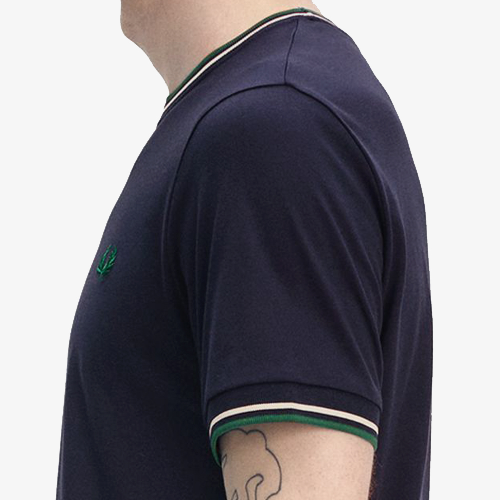 프레드페리 트윈 팁 티셔츠 다크카본/라이트에크루/라벨 그린(Fred Perry Twin Tipped T-Shirt Dark Carbon/Light Ecru/Label Green) - 5