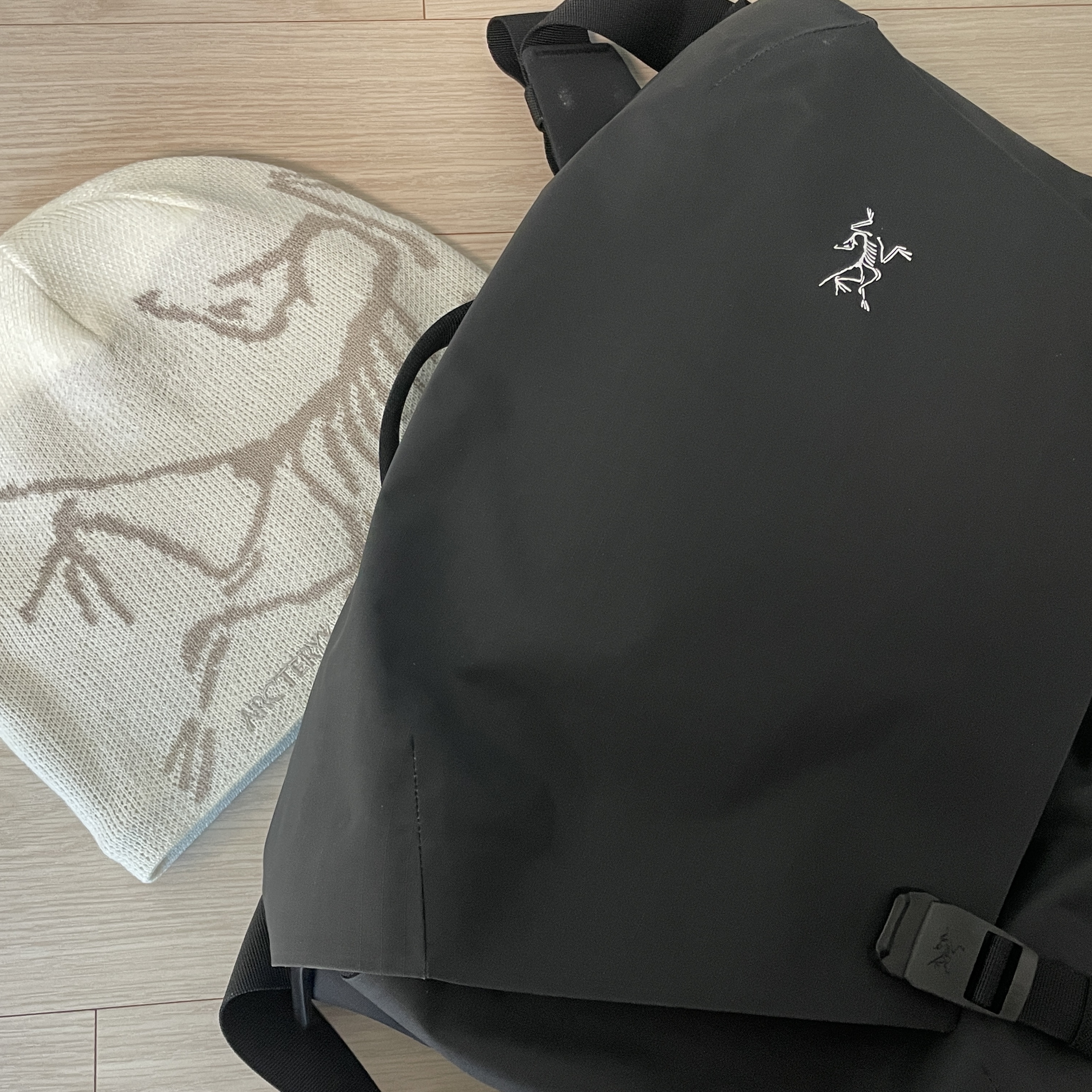 Arc'teryx Granville 10 Carrier Bag Black, Arc'teryx Bird Head Toque Rune 착용 스타일