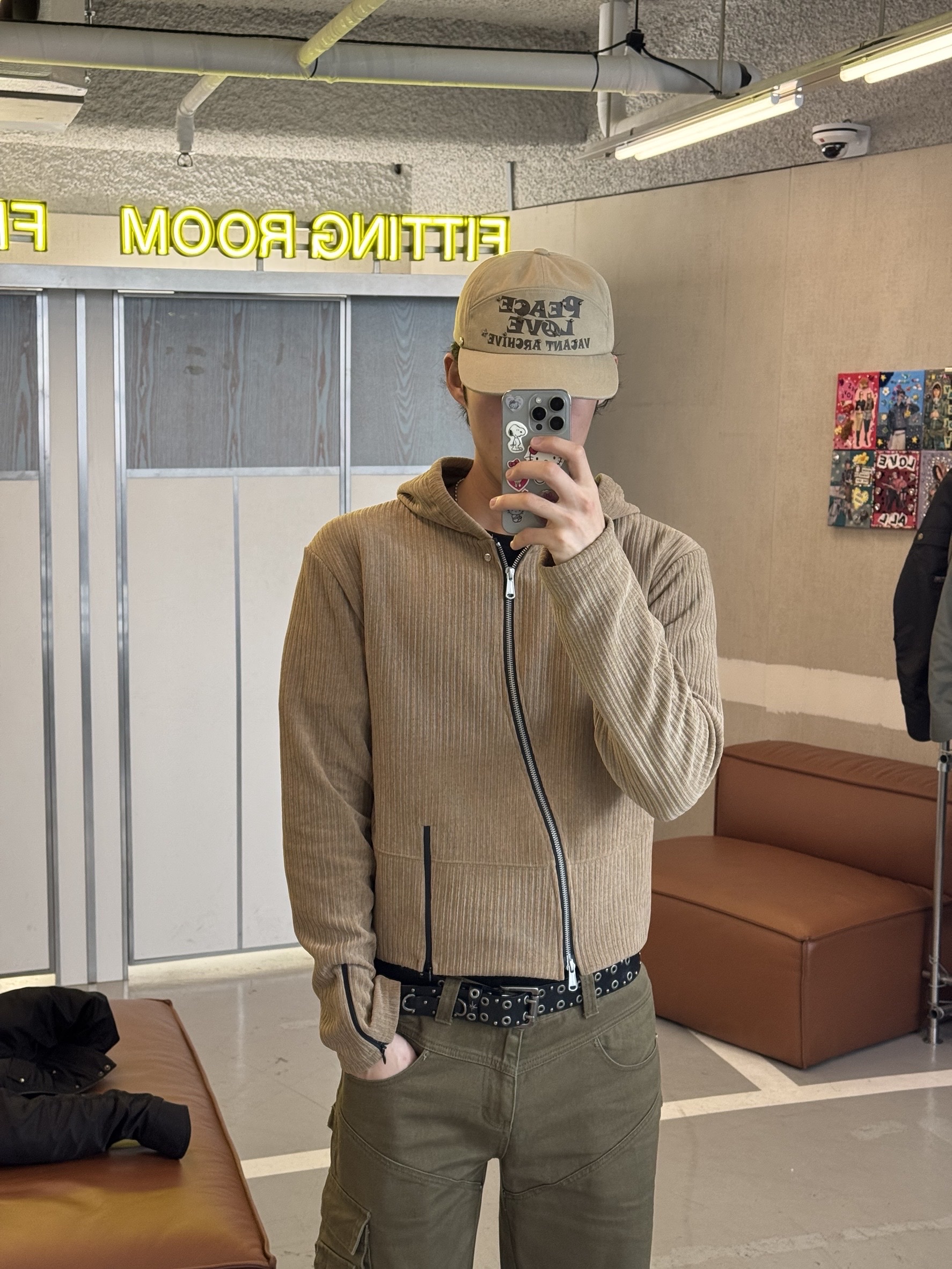 Vacant Archive Vacant Cap Navy, Vacant Archive Vacant Cap Beige 착용 스타일