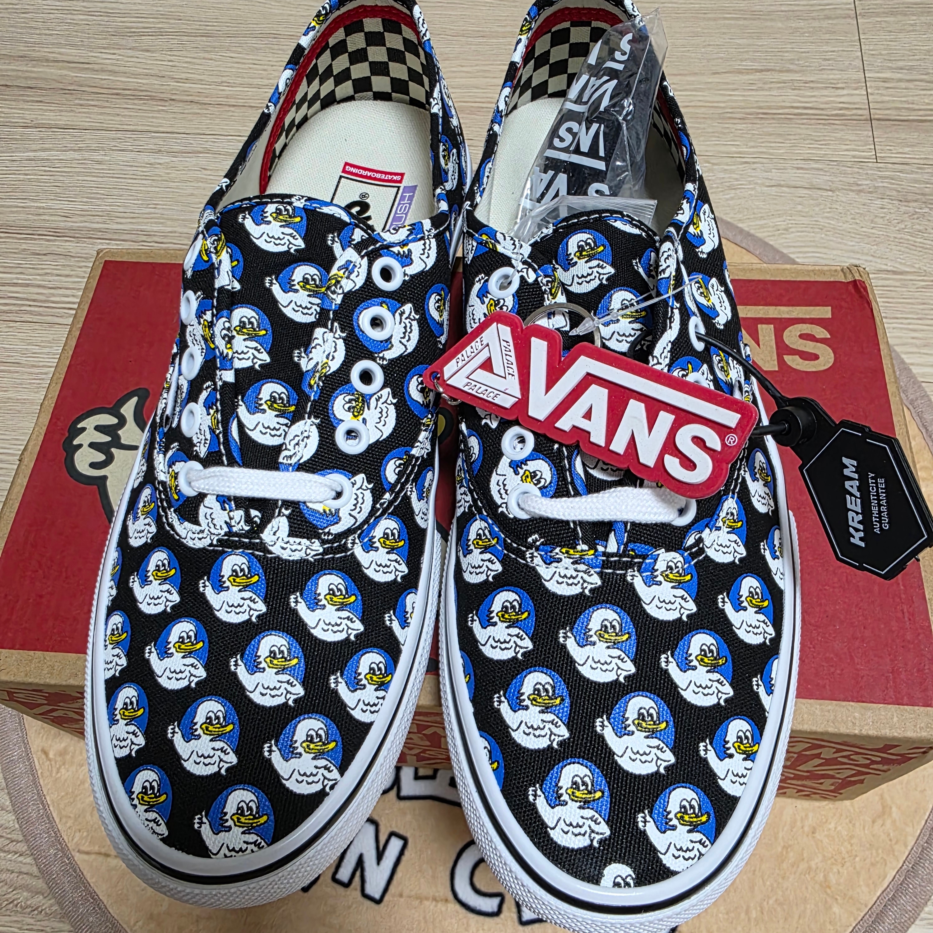 Vans x Palace Skate Authentic Jeremy The Duck Black 착용 스타일 - 3