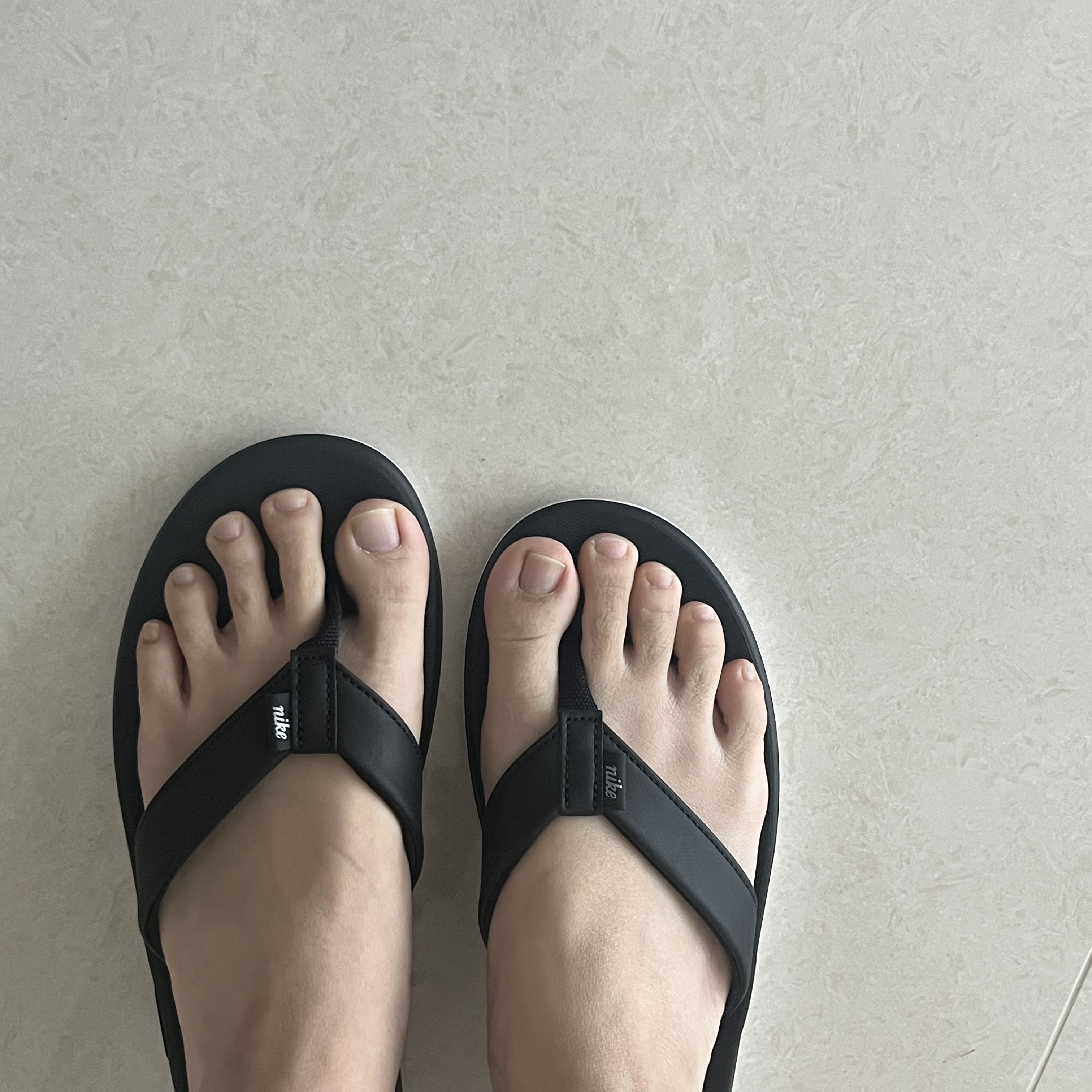 (W) Nike Bella Kai Thong Black White 착용 스타일