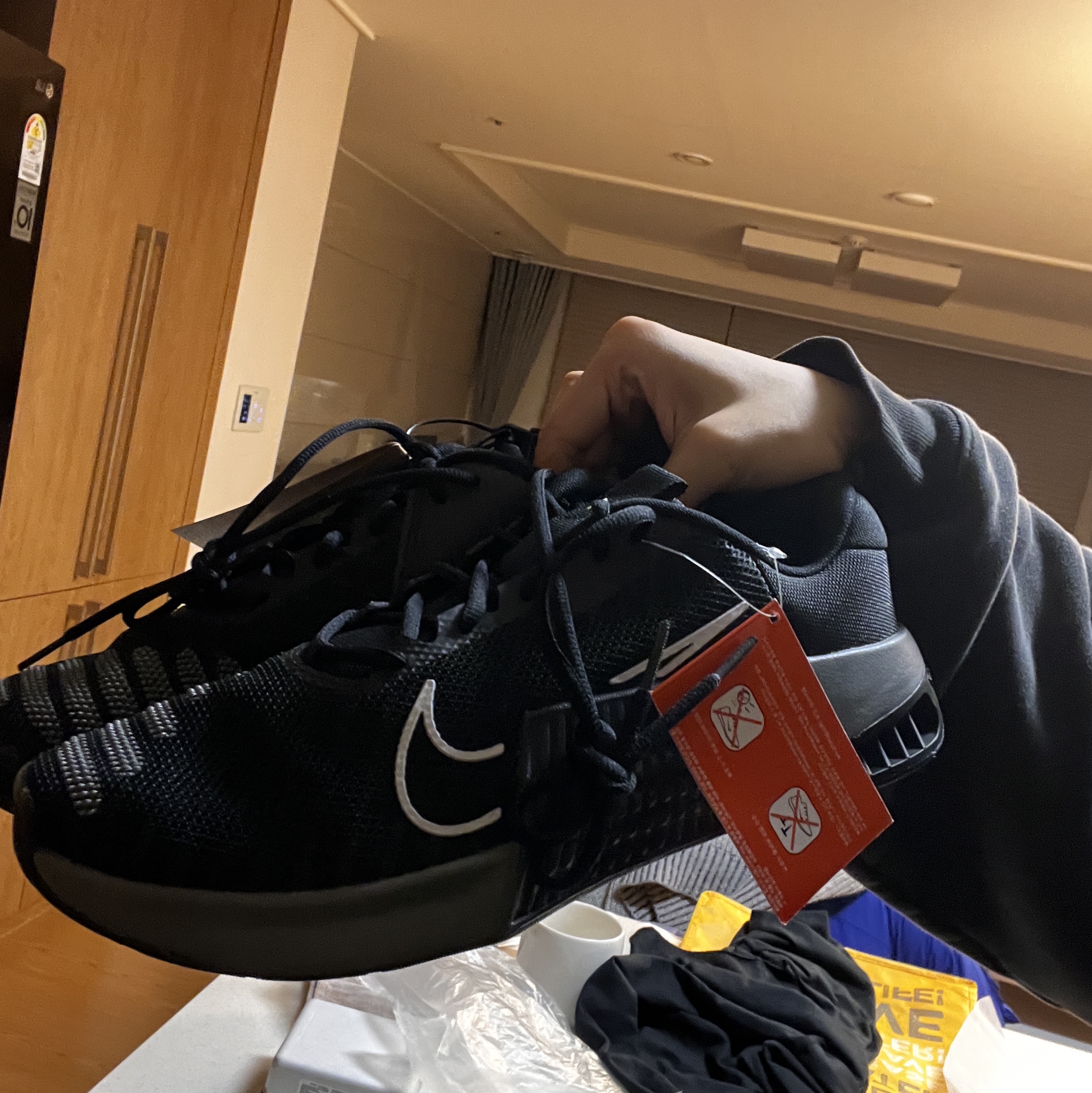 Nike Metcon 9 Black Smoke Grey 착용 스타일